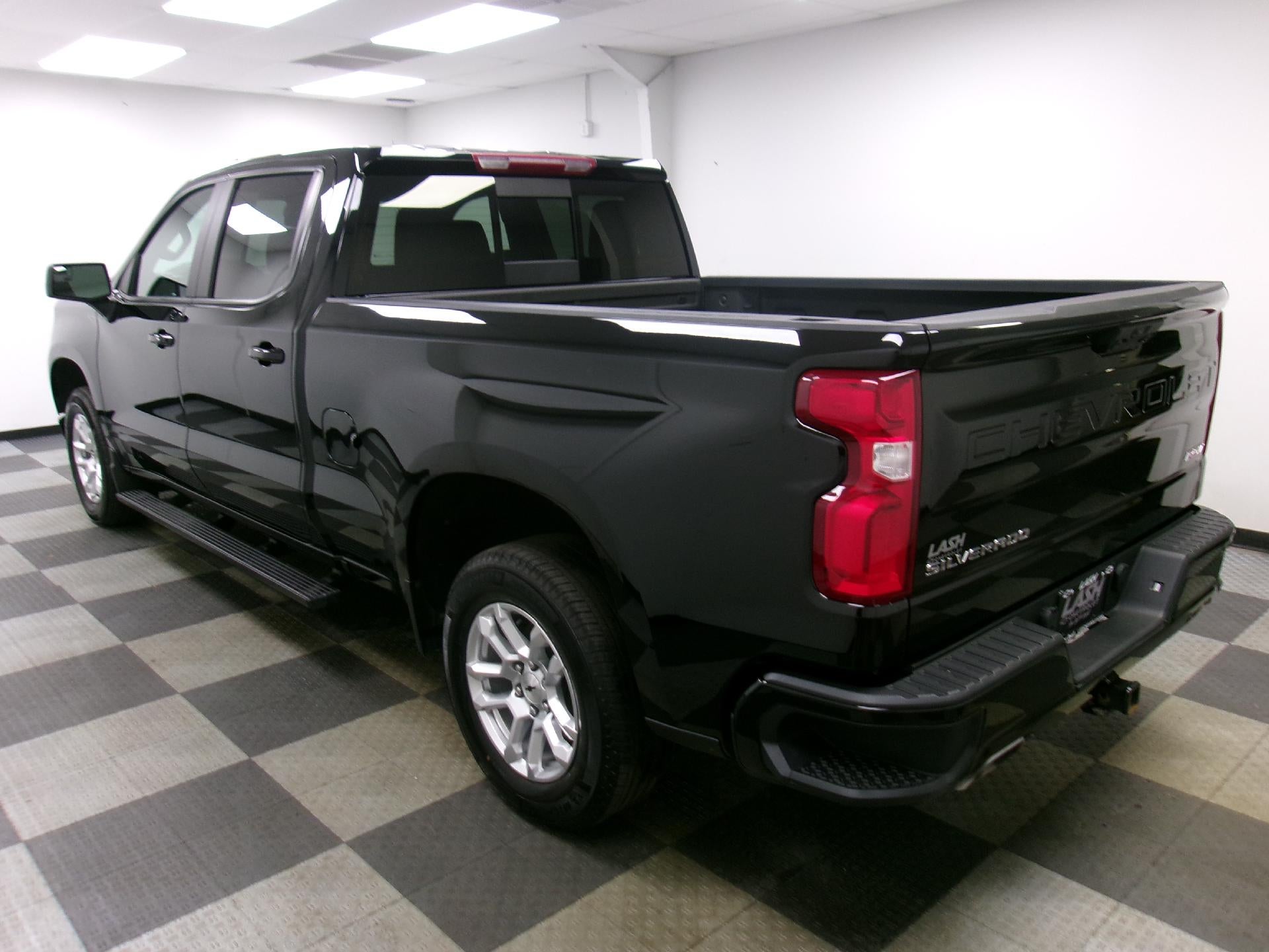 2025 Chevrolet Silverado 1500 Crew Cab Standard Box 4-Wheel Drive RST