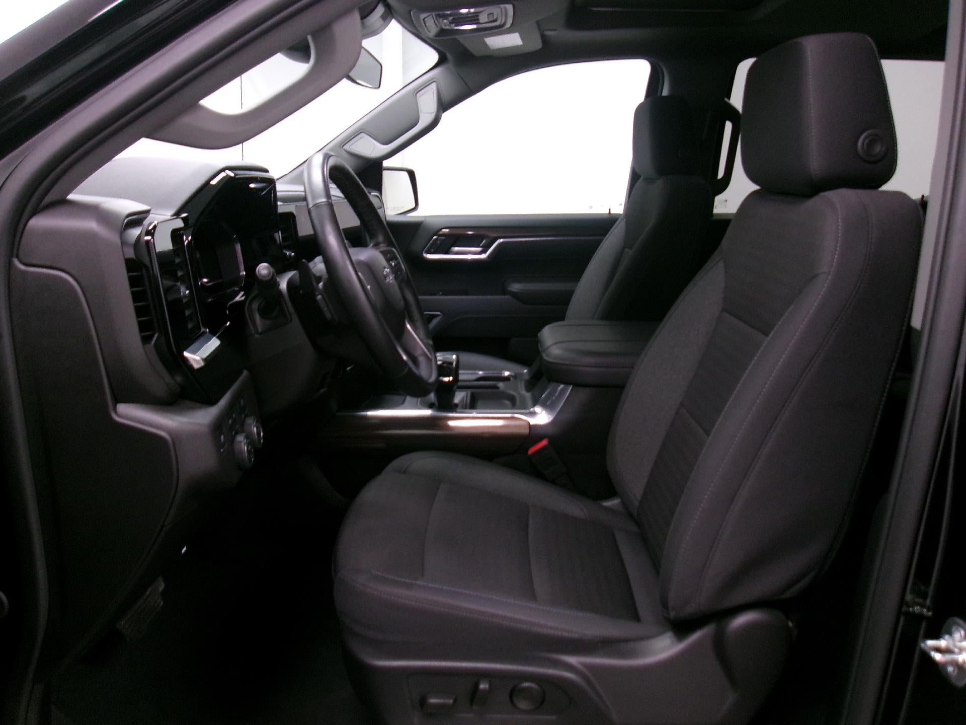 2025 Chevrolet Silverado 1500 Crew Cab Standard Box 4-Wheel Drive RST