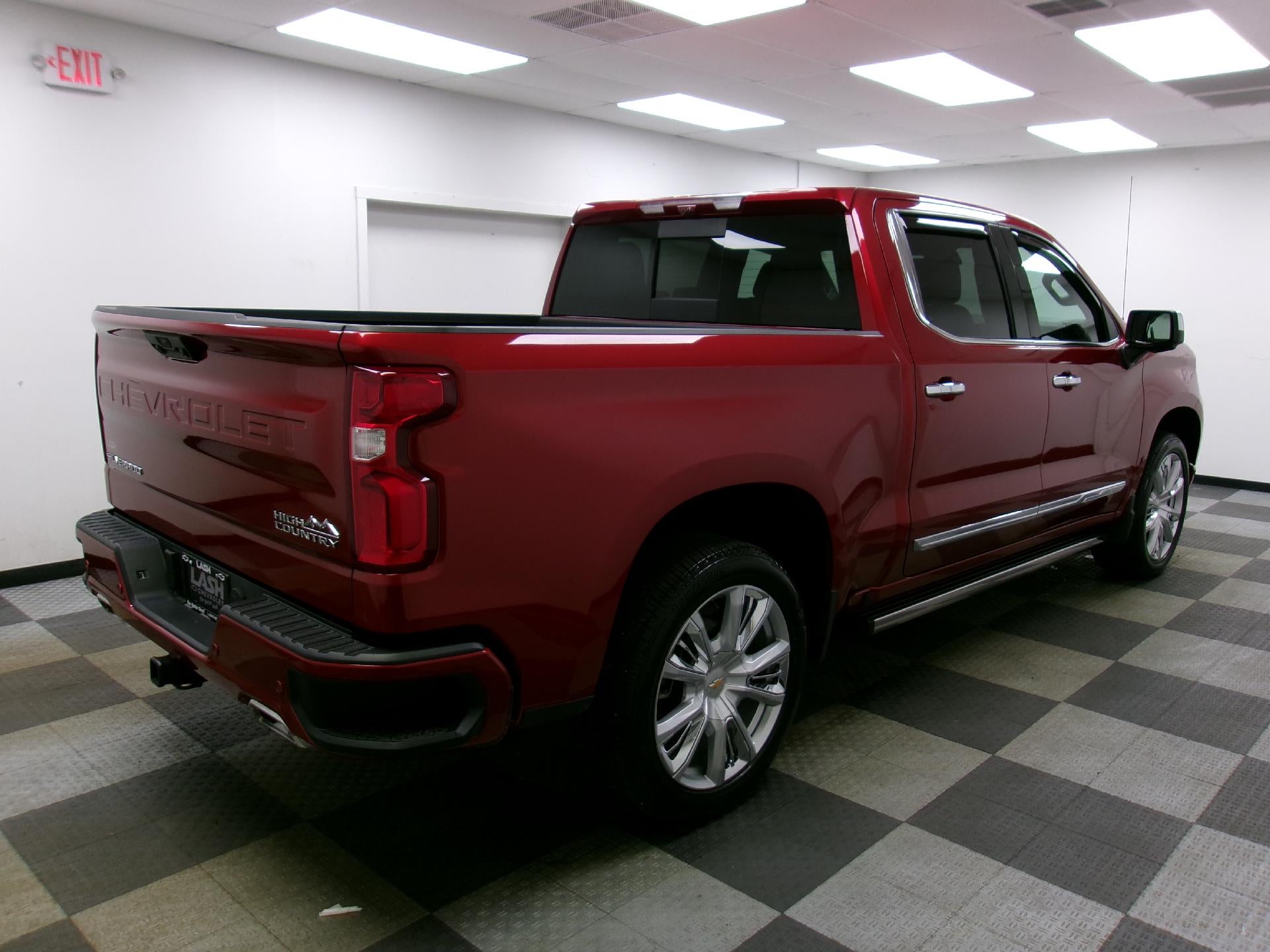 2025 Chevrolet Silverado 1500 Crew Cab Short Box 4-Wheel Drive High Country