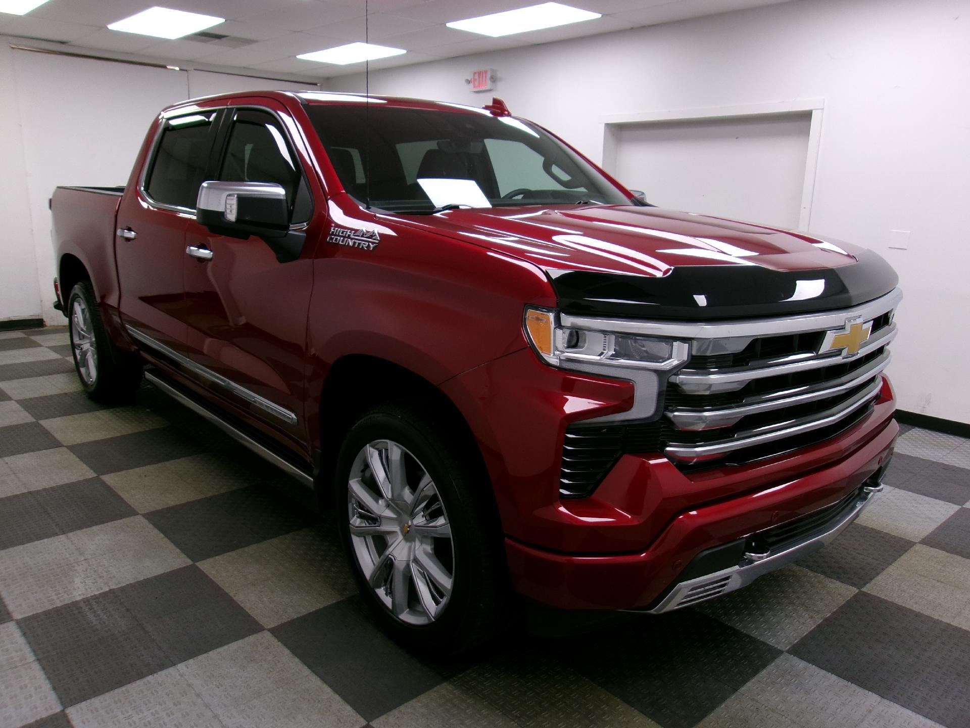 2025 Chevrolet Silverado 1500 Crew Cab Short Box 4-Wheel Drive High Country
