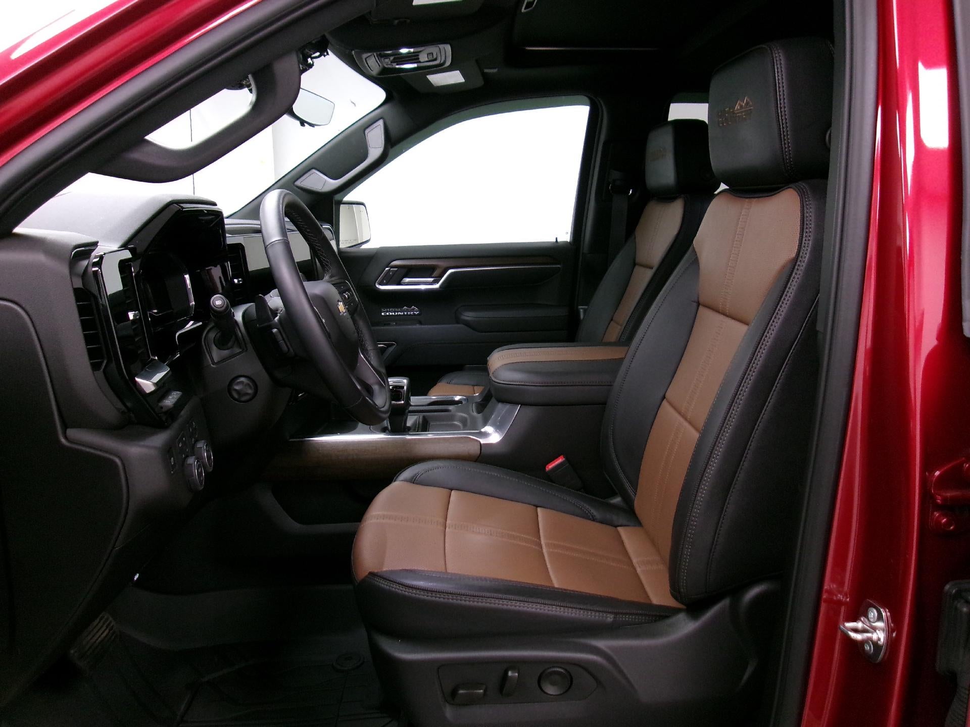 2025 Chevrolet Silverado 1500 Crew Cab Short Box 4-Wheel Drive High Country