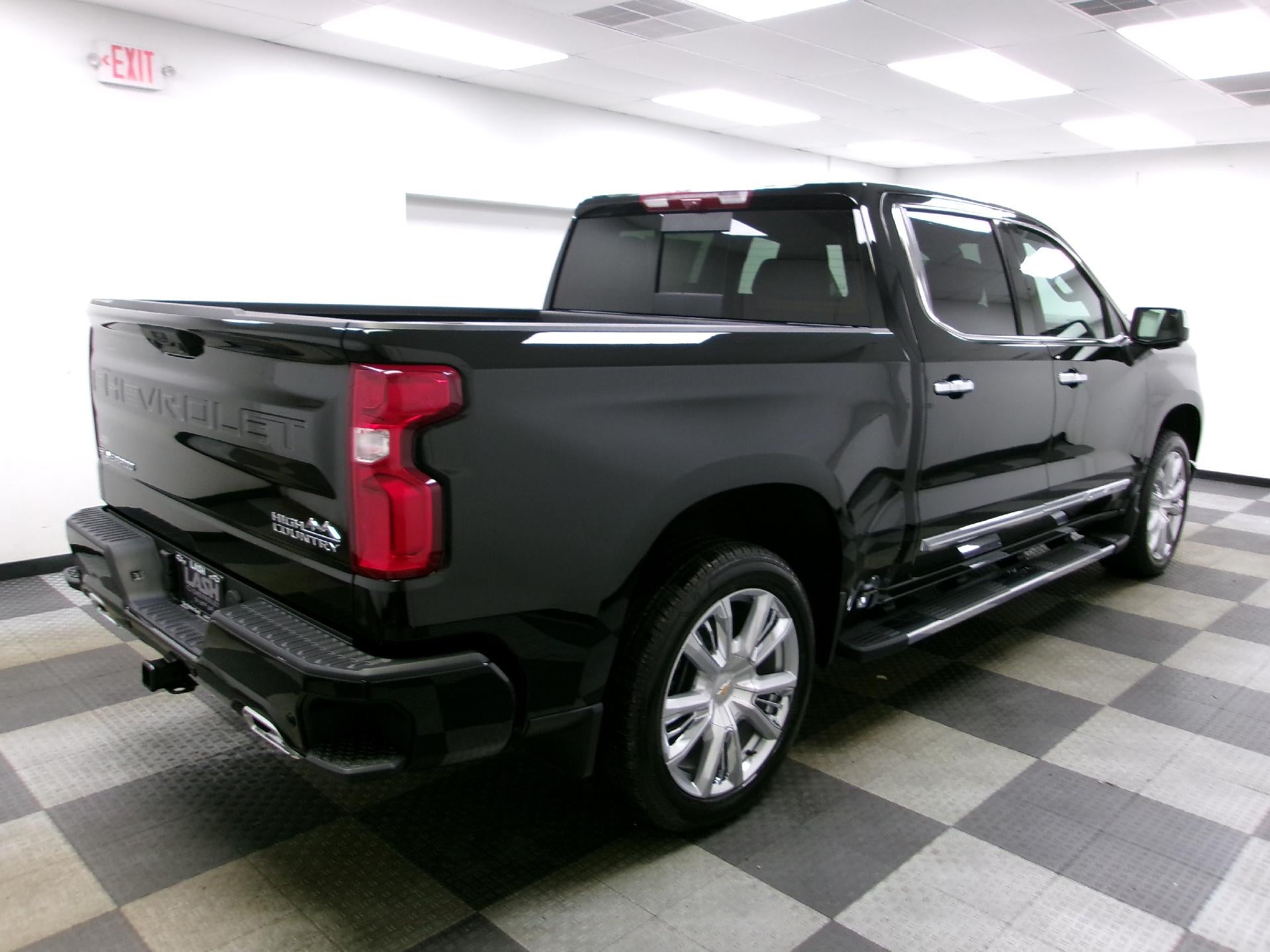 2026 Chevrolet Silverado 1500 Crew Cab Short Box 4-Wheel Drive High Country