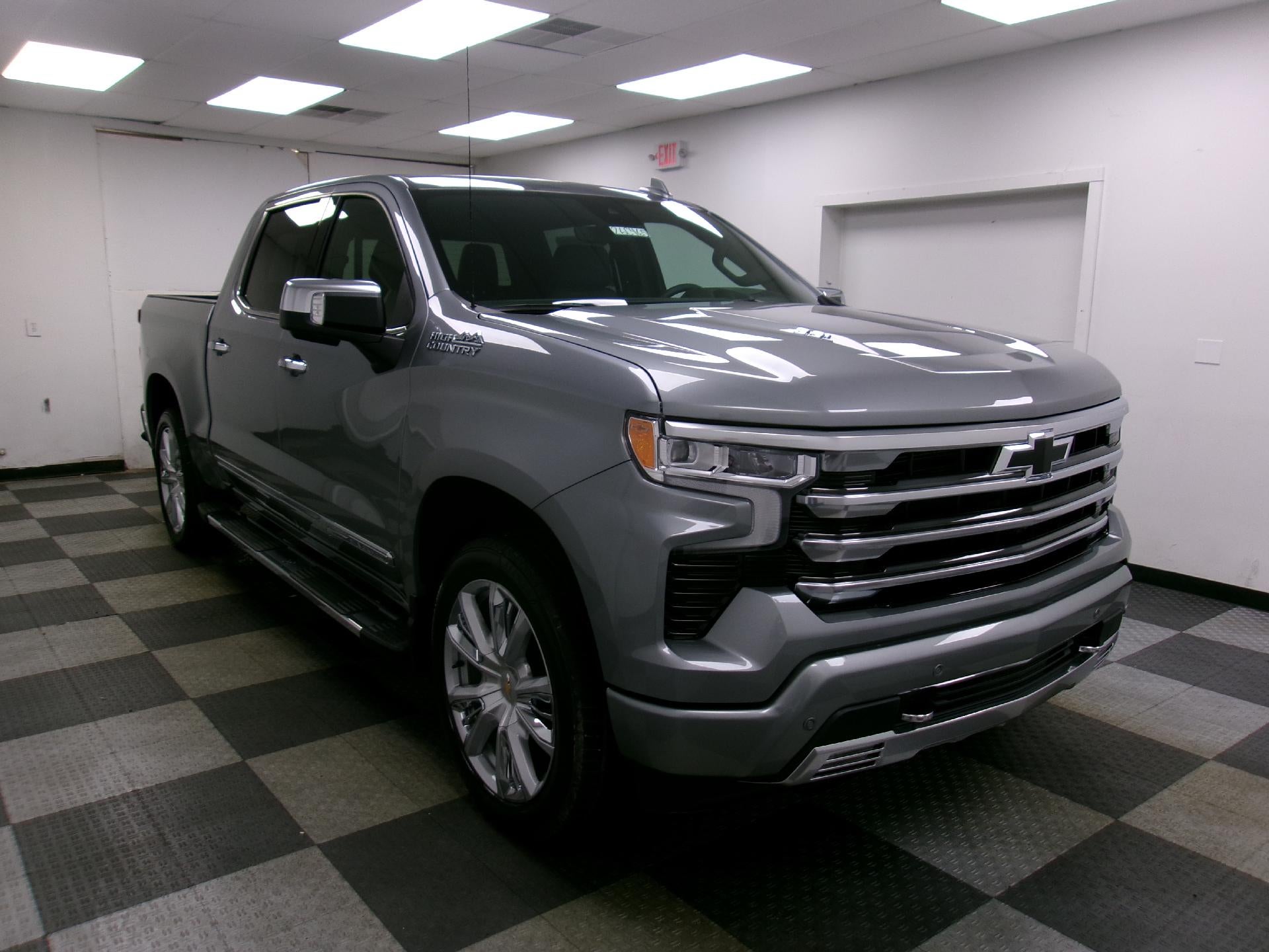 2026 Chevrolet Silverado 1500 Crew Cab Short Box 4-Wheel Drive High Country