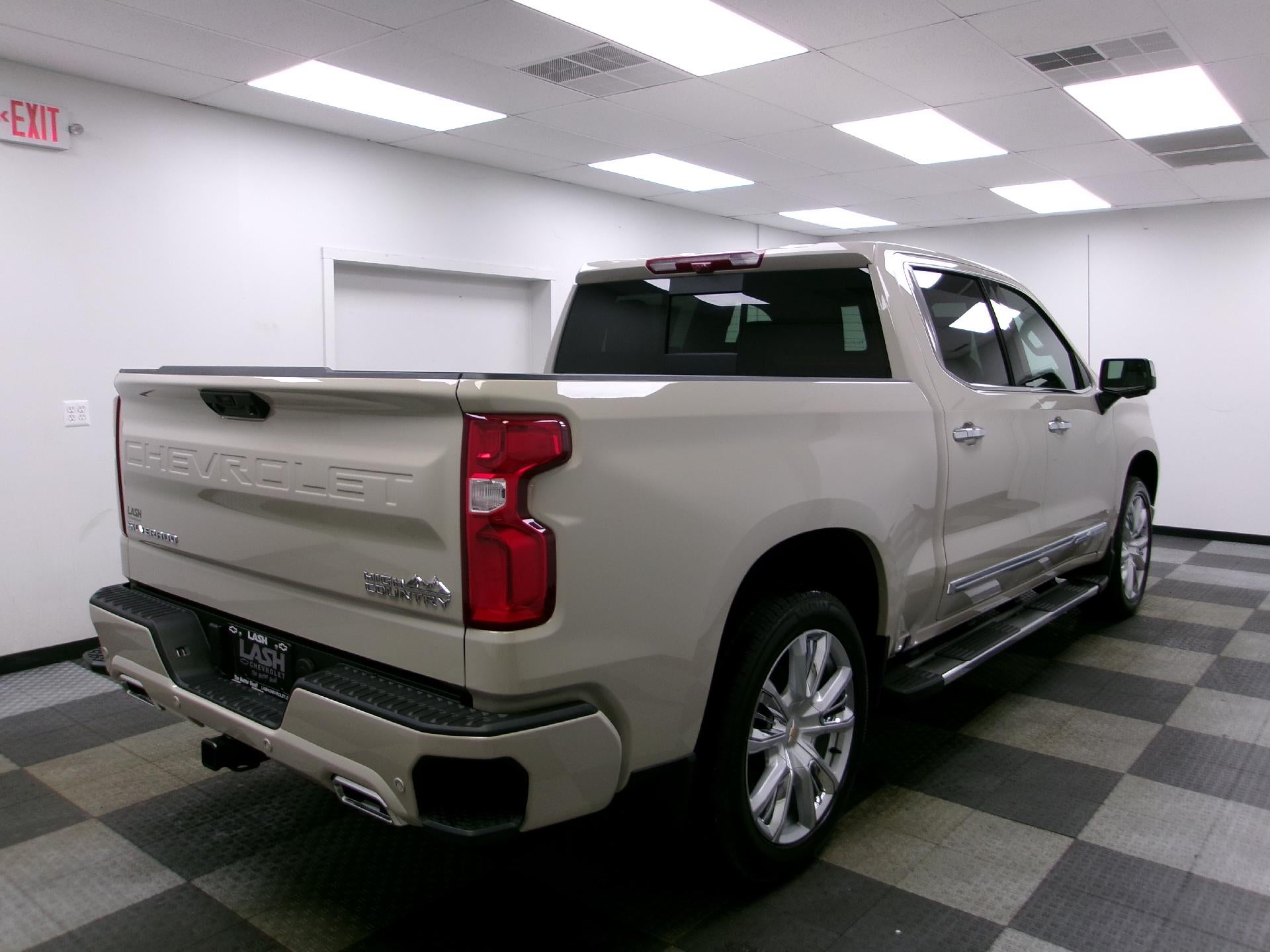 2026 Chevrolet Silverado 1500 Crew Cab Short Box 4-Wheel Drive High Country