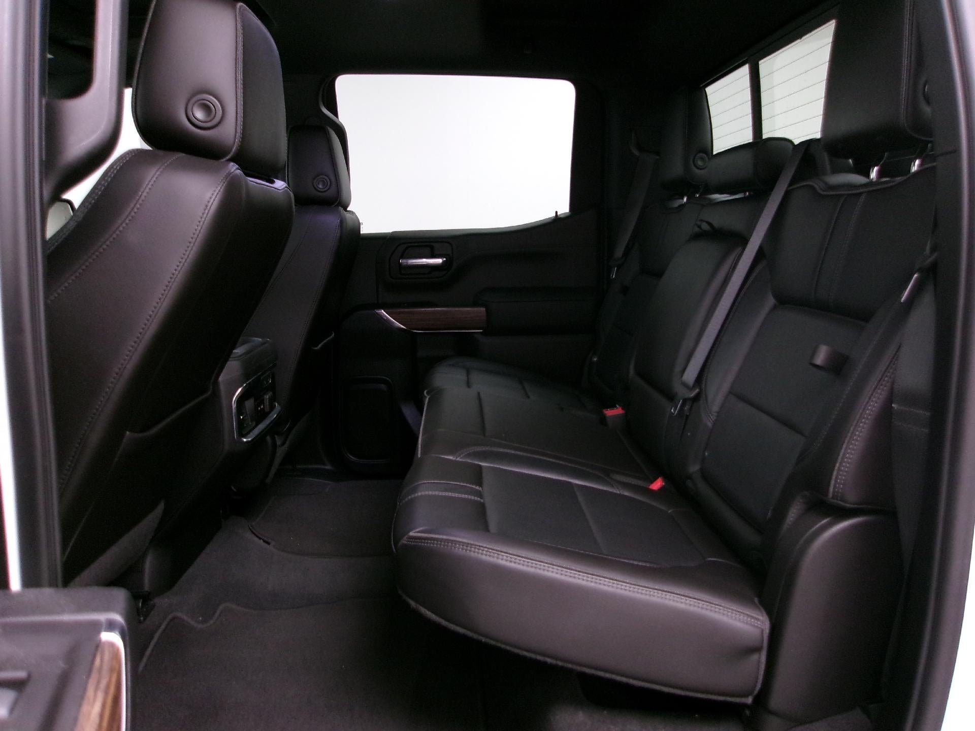 2019 Chevrolet Silverado 1500 Crew Cab Short Box 4-Wheel Drive High Country