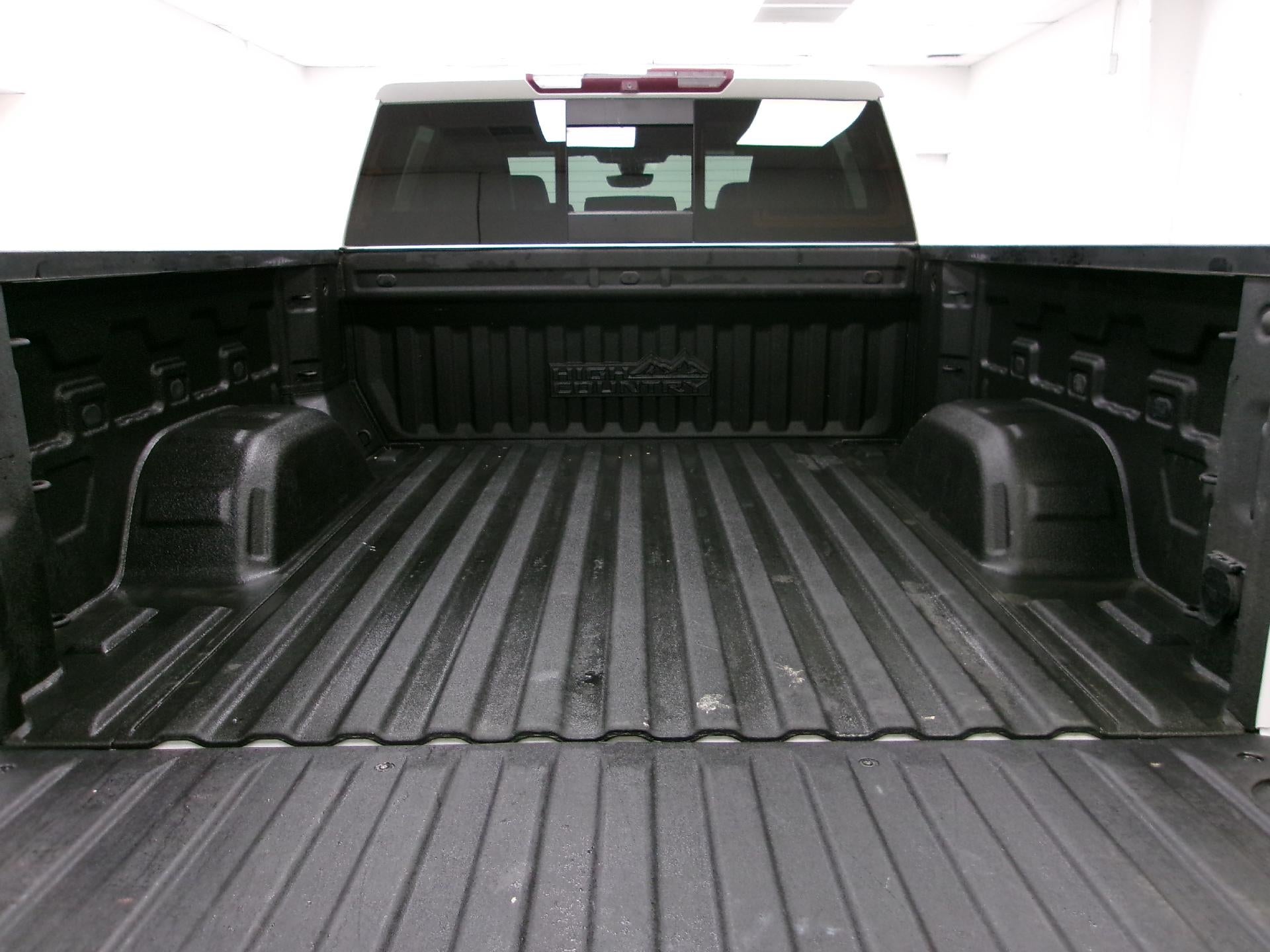 2019 Chevrolet Silverado 1500 Crew Cab Short Box 4-Wheel Drive High Country