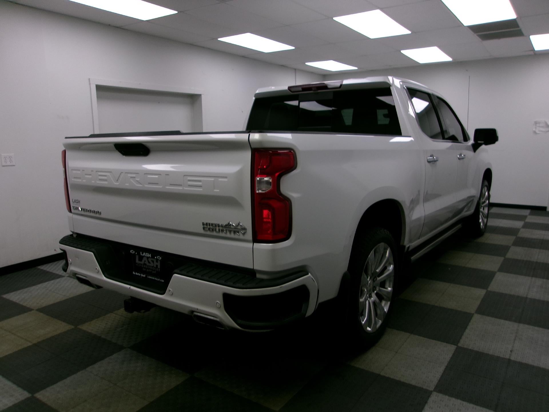 2019 Chevrolet Silverado 1500 Crew Cab Short Box 4-Wheel Drive High Country