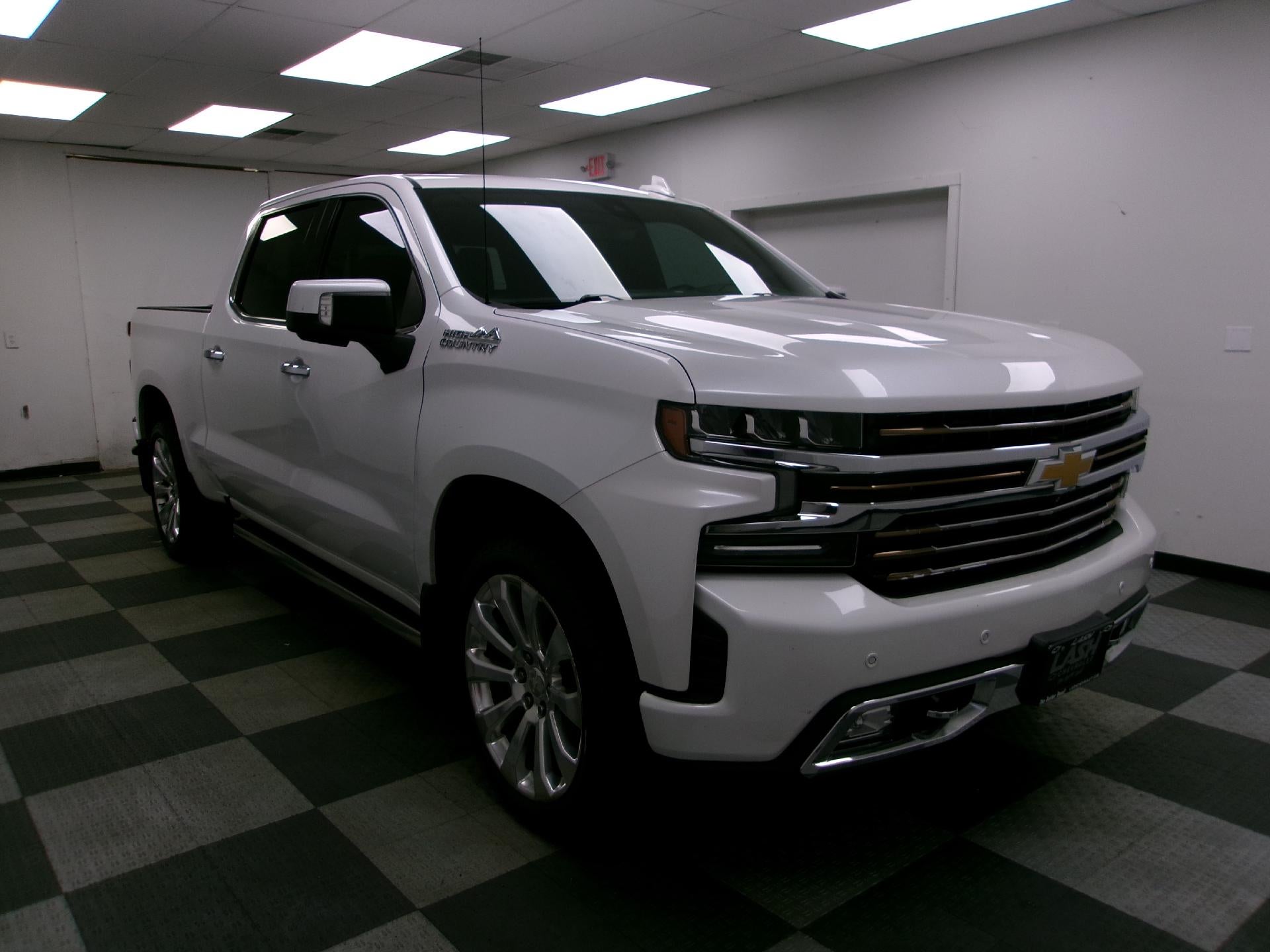 2019 Chevrolet Silverado 1500 Crew Cab Short Box 4-Wheel Drive High Country