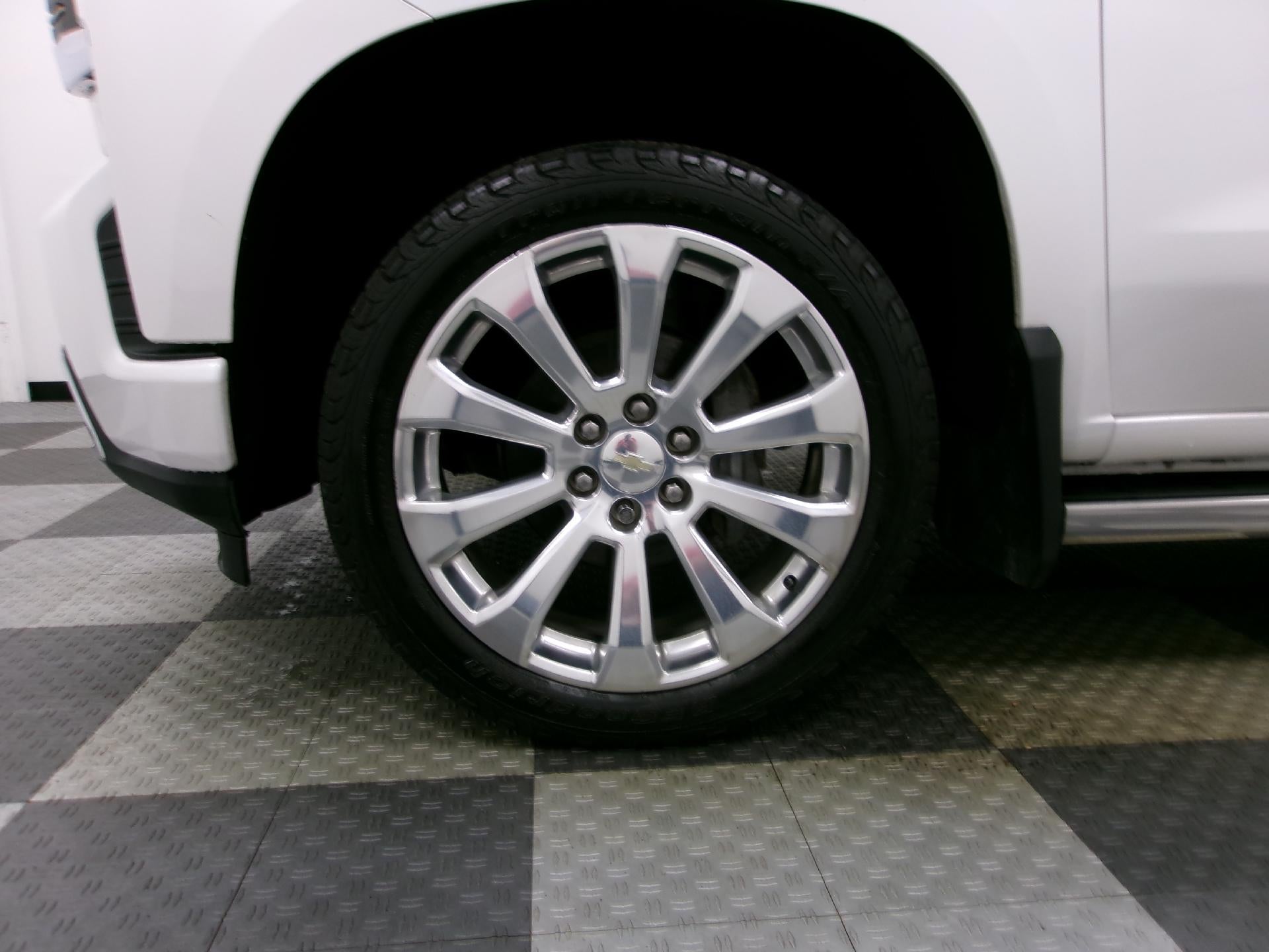 2019 Chevrolet Silverado 1500 Crew Cab Short Box 4-Wheel Drive High Country