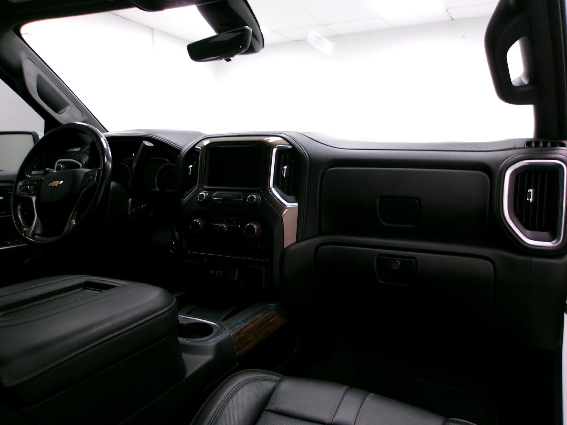 2019 Chevrolet Silverado 1500 Crew Cab Short Box 4-Wheel Drive High Country