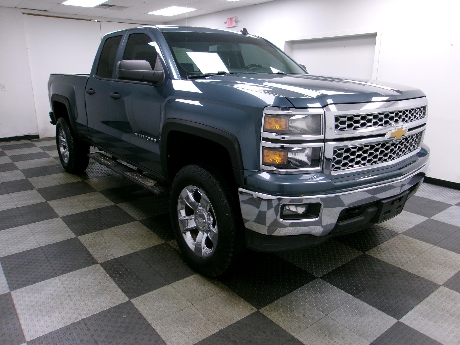 2014 Chevrolet Silverado 1500 Double Cab Standard Box 4-Wheel Drive LT w/1LT