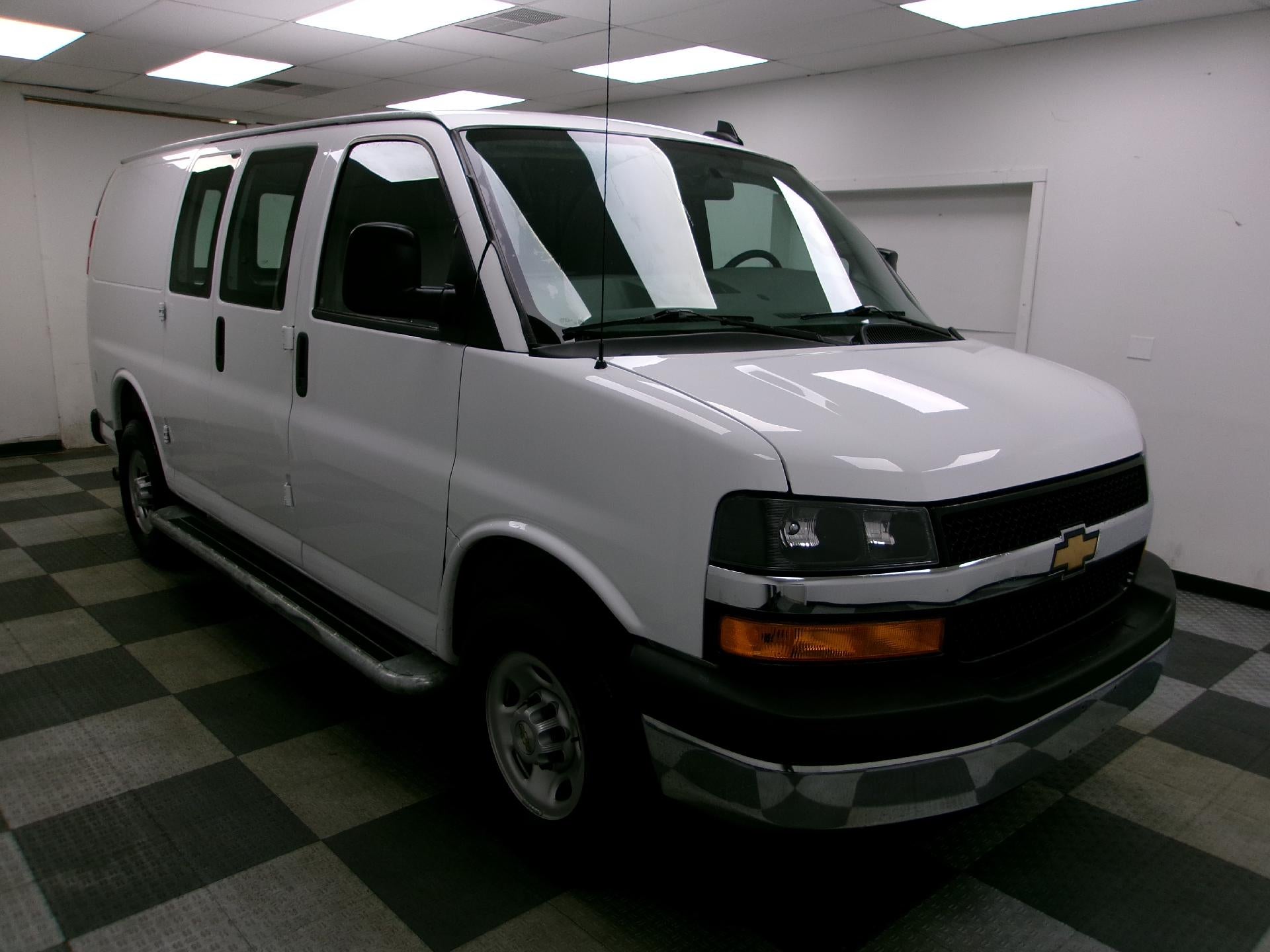 2025 Chevrolet Express Cargo 2500 Regular Wheelbase Rear-Wheel Drive