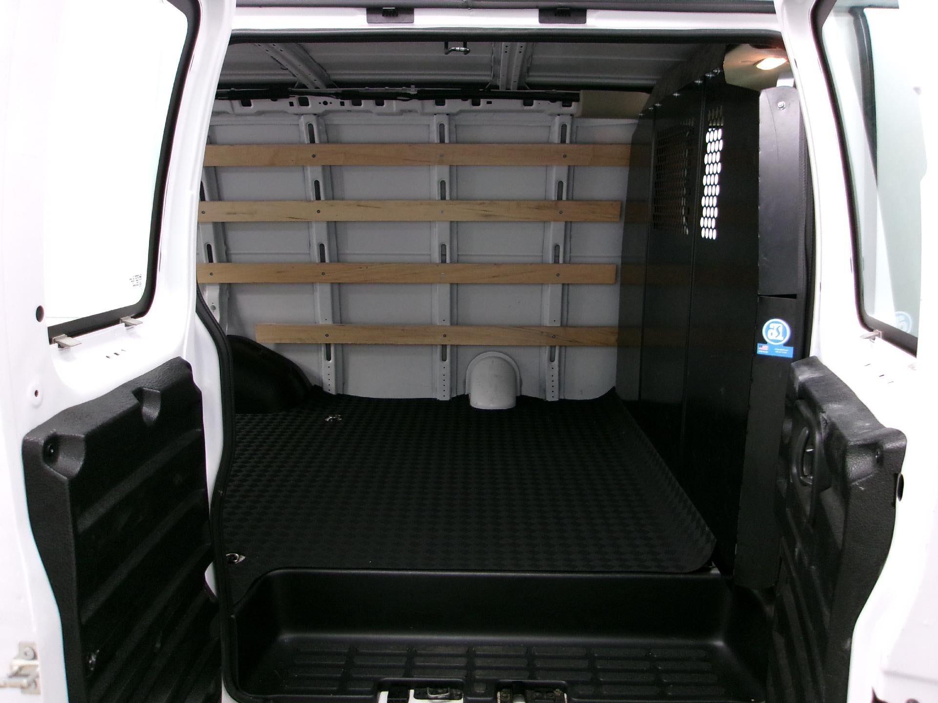 2025 Chevrolet Express Cargo 2500 Regular Wheelbase Rear-Wheel Drive