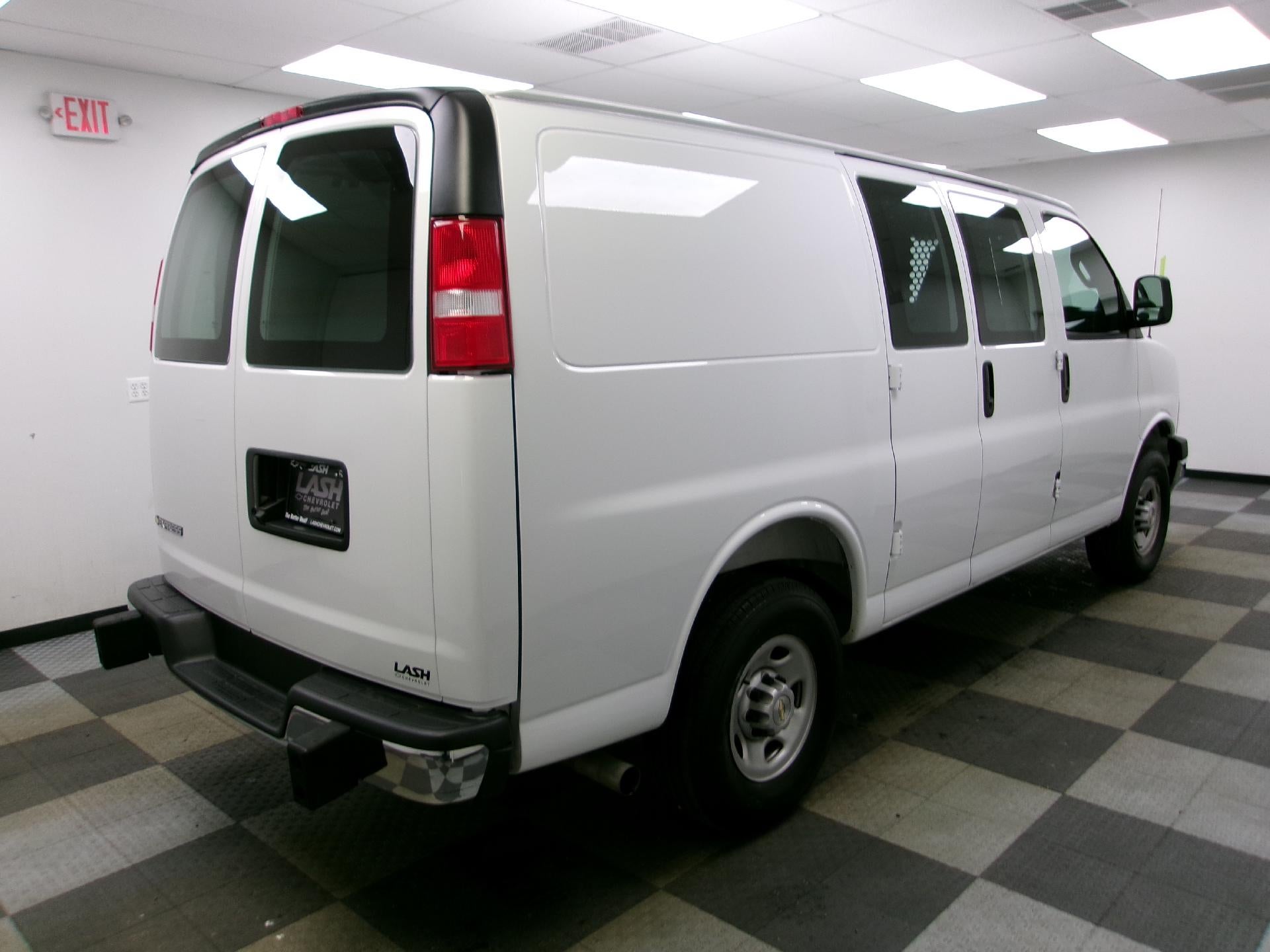 2025 Chevrolet Express Cargo 2500 Regular Wheelbase Rear-Wheel Drive