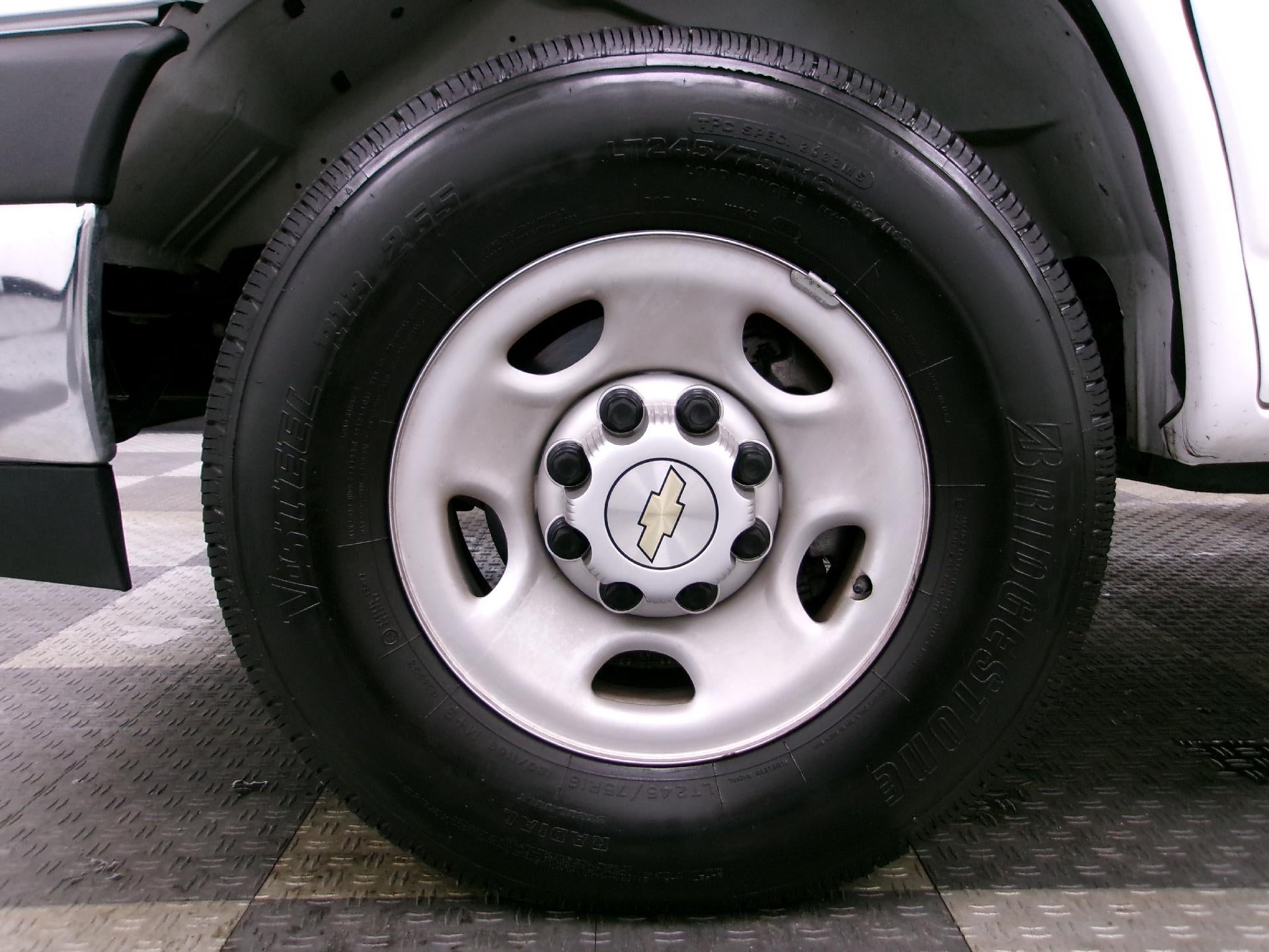 2025 Chevrolet Express Cargo 2500 Regular Wheelbase Rear-Wheel Drive