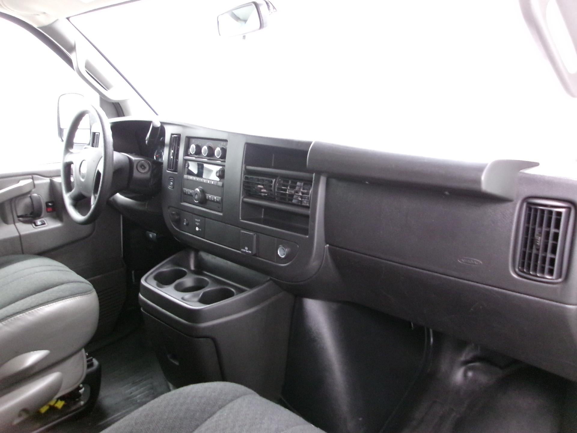 2025 Chevrolet Express Cargo 2500 Regular Wheelbase Rear-Wheel Drive