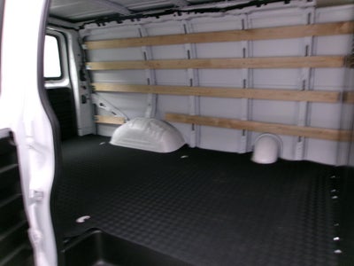 2025 Chevrolet Express Cargo 2500 Regular Wheelbase Rear-Wheel Drive