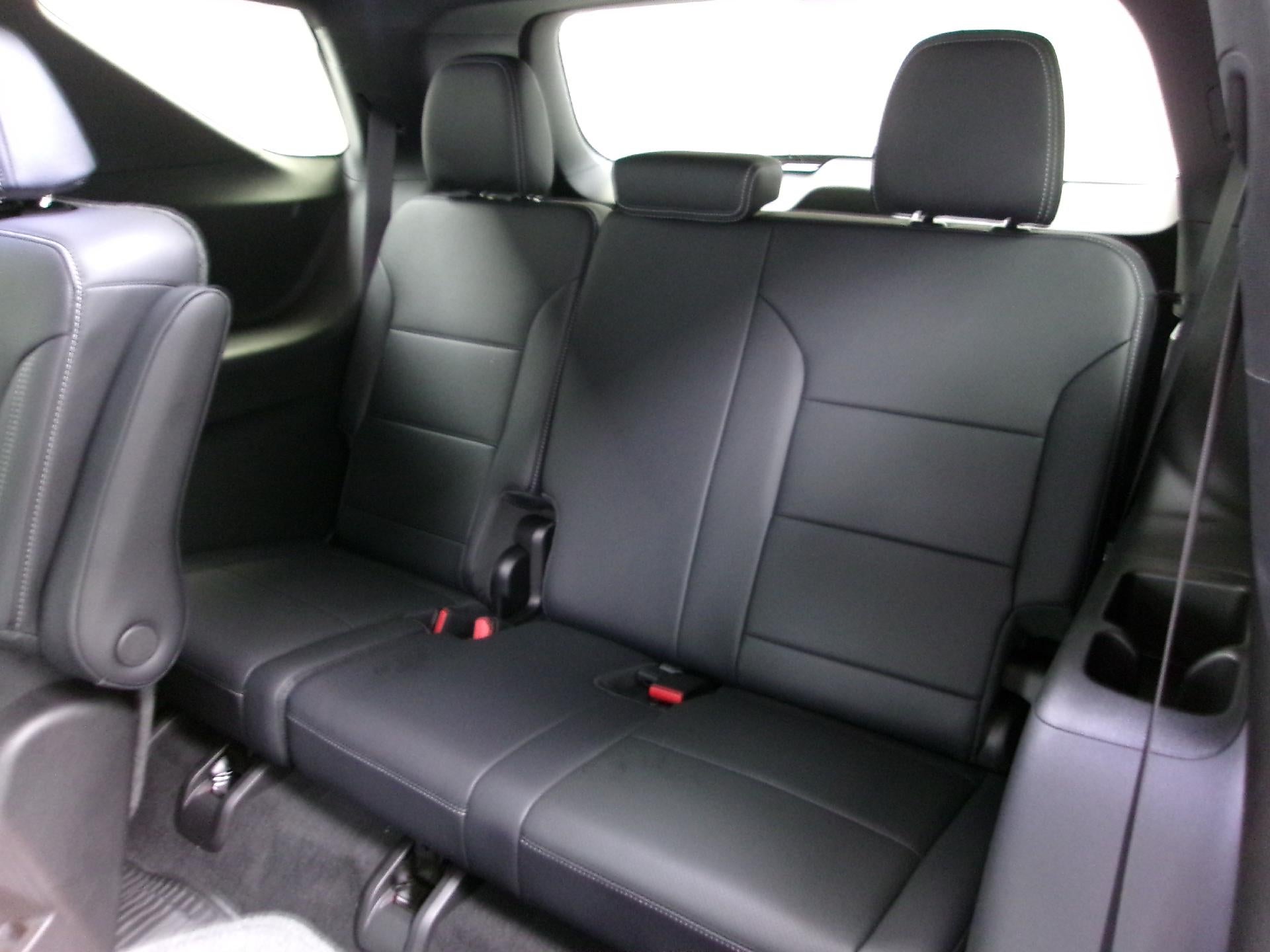 2027 Chevrolet Traverse LT w/1LT