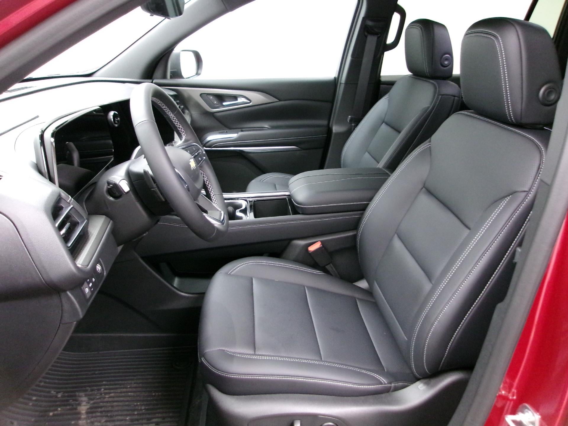 2027 Chevrolet Traverse LT w/1LT
