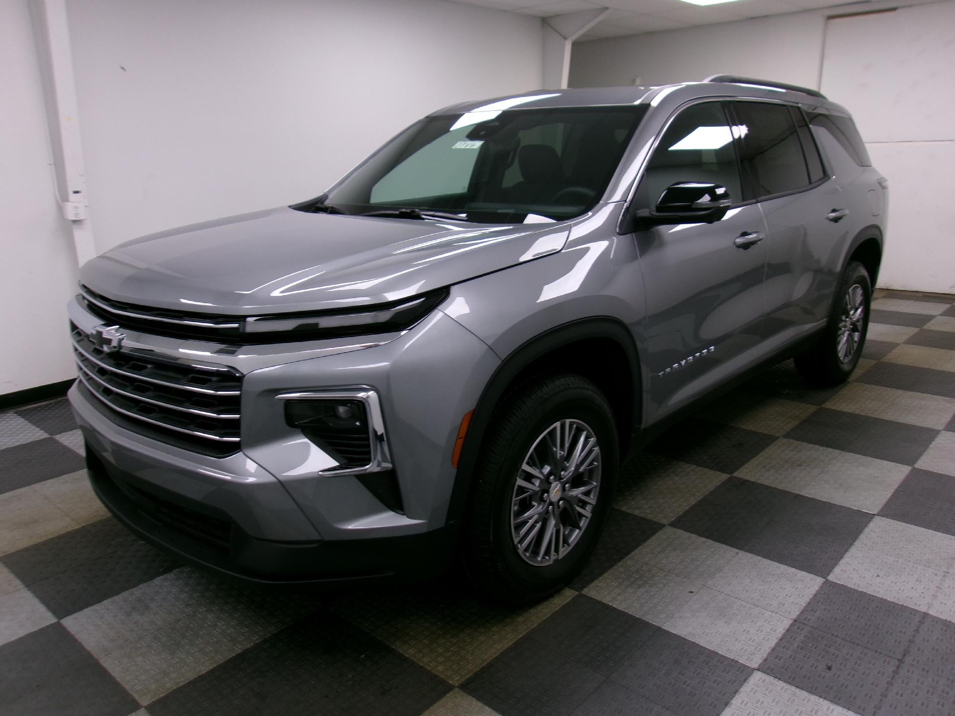 2027 Chevrolet Traverse LT w/1LT
