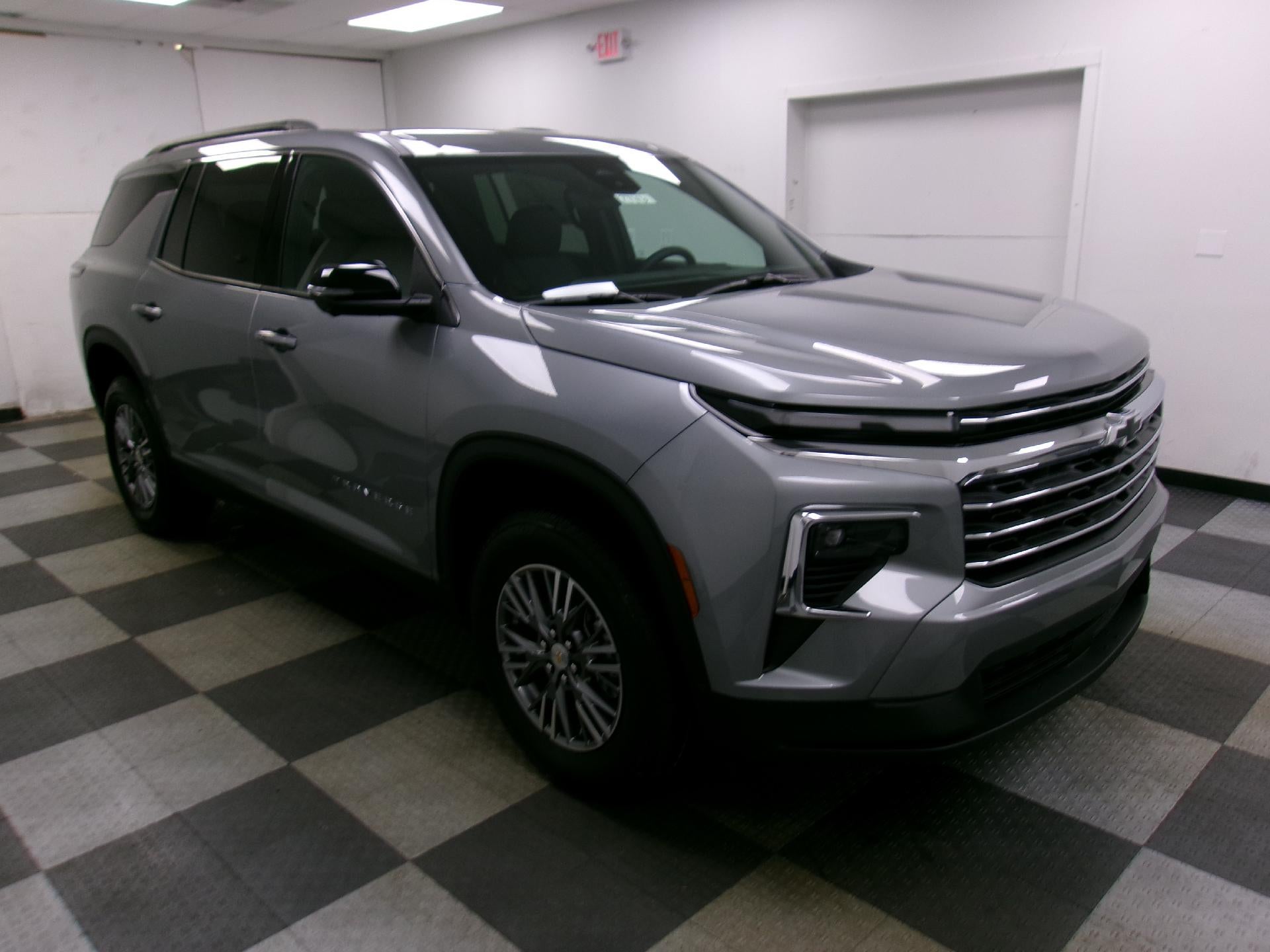 2027 Chevrolet Traverse LT w/1LT