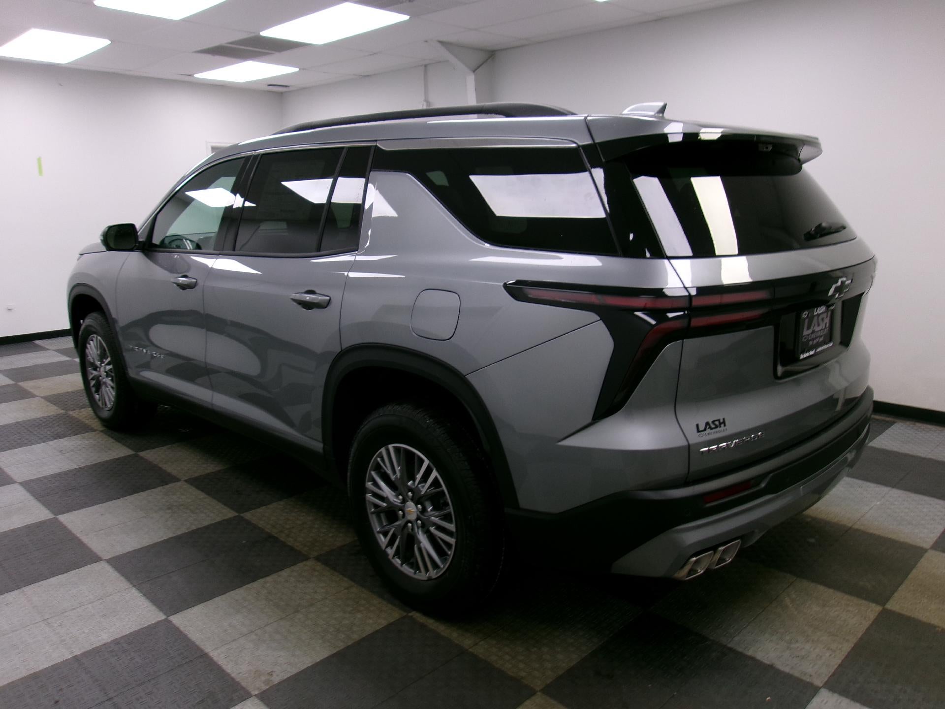 2027 Chevrolet Traverse LT w/1LT