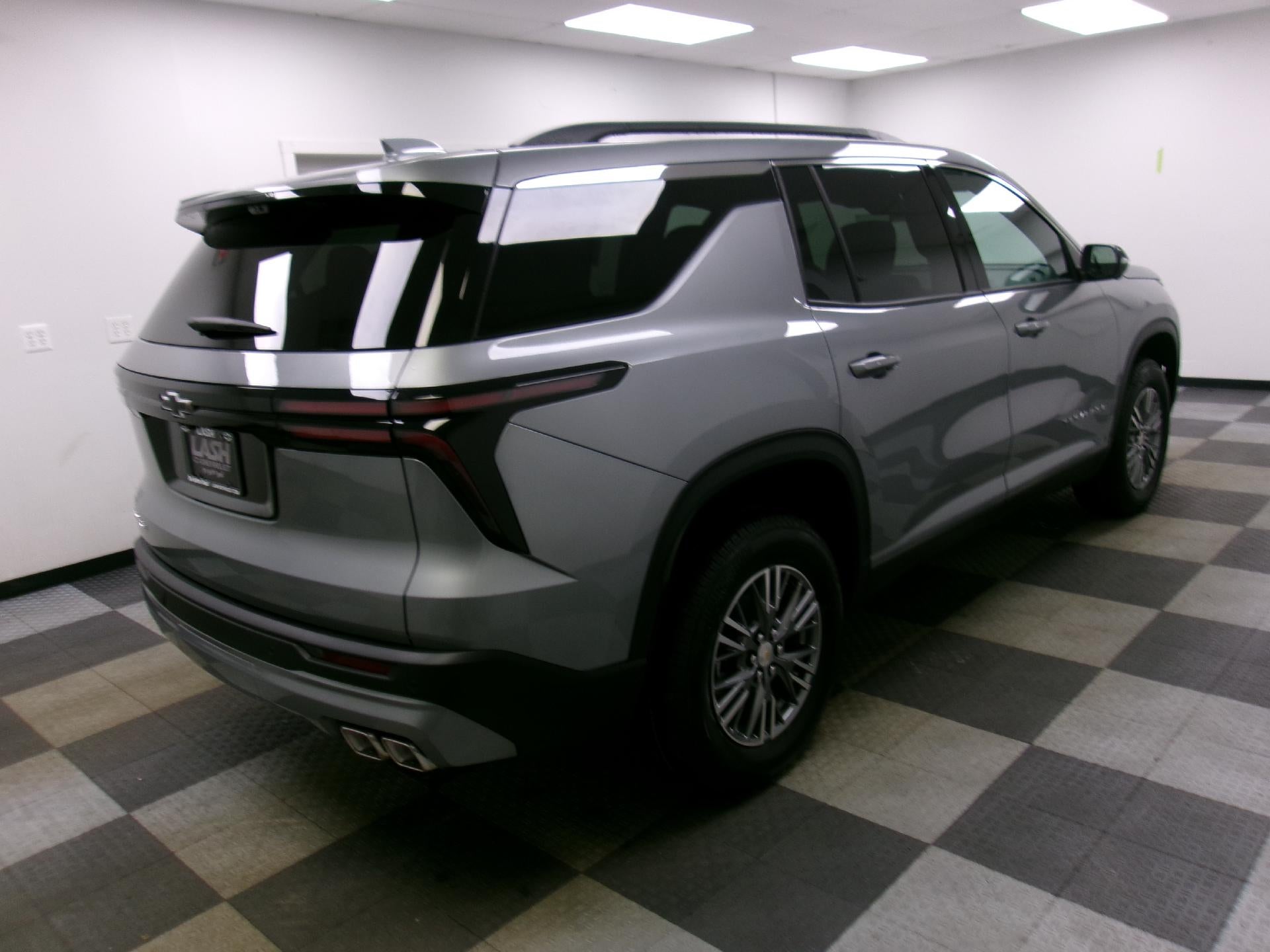 2027 Chevrolet Traverse LT w/1LT