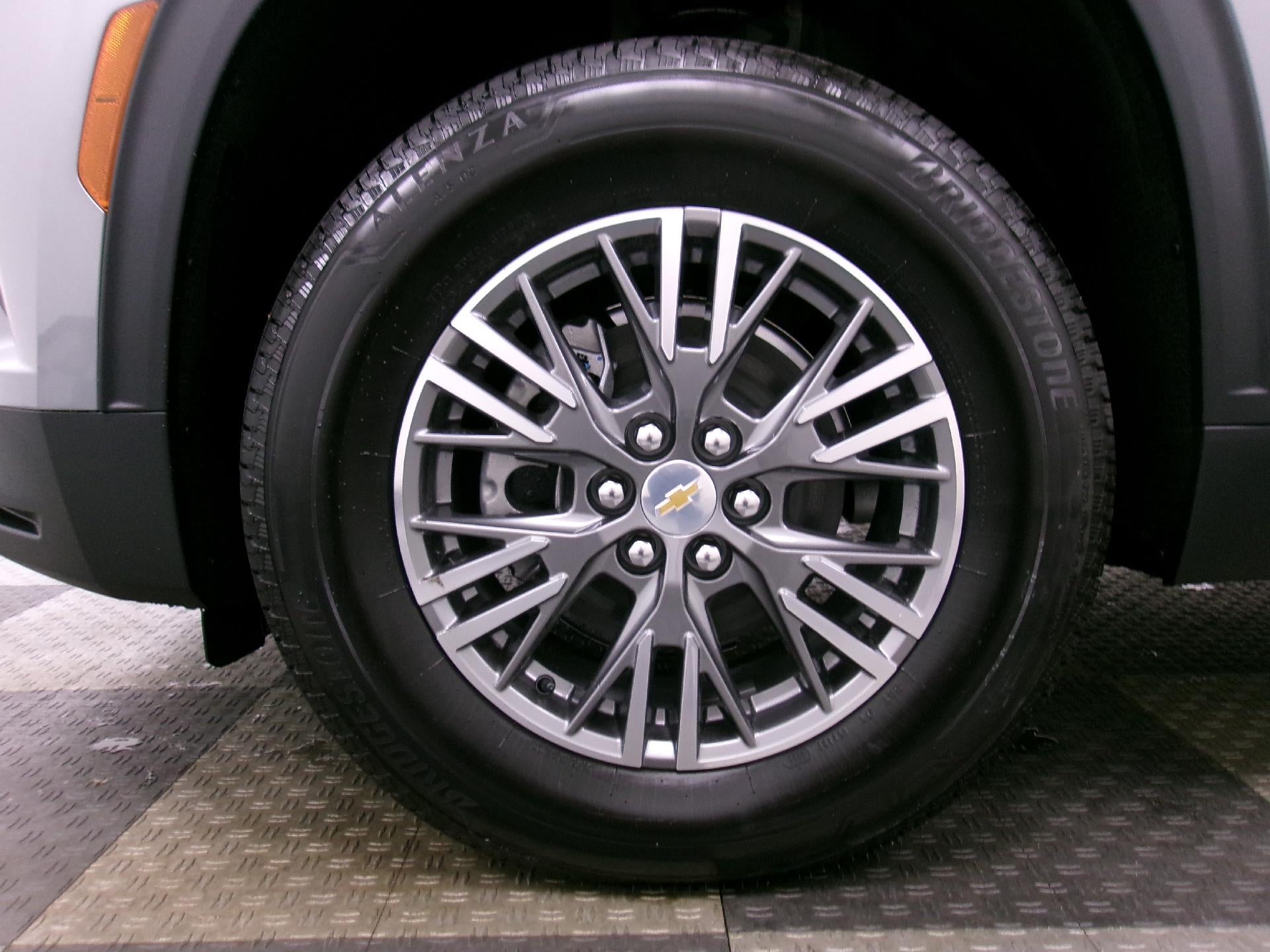 2027 Chevrolet Traverse LT w/1LT