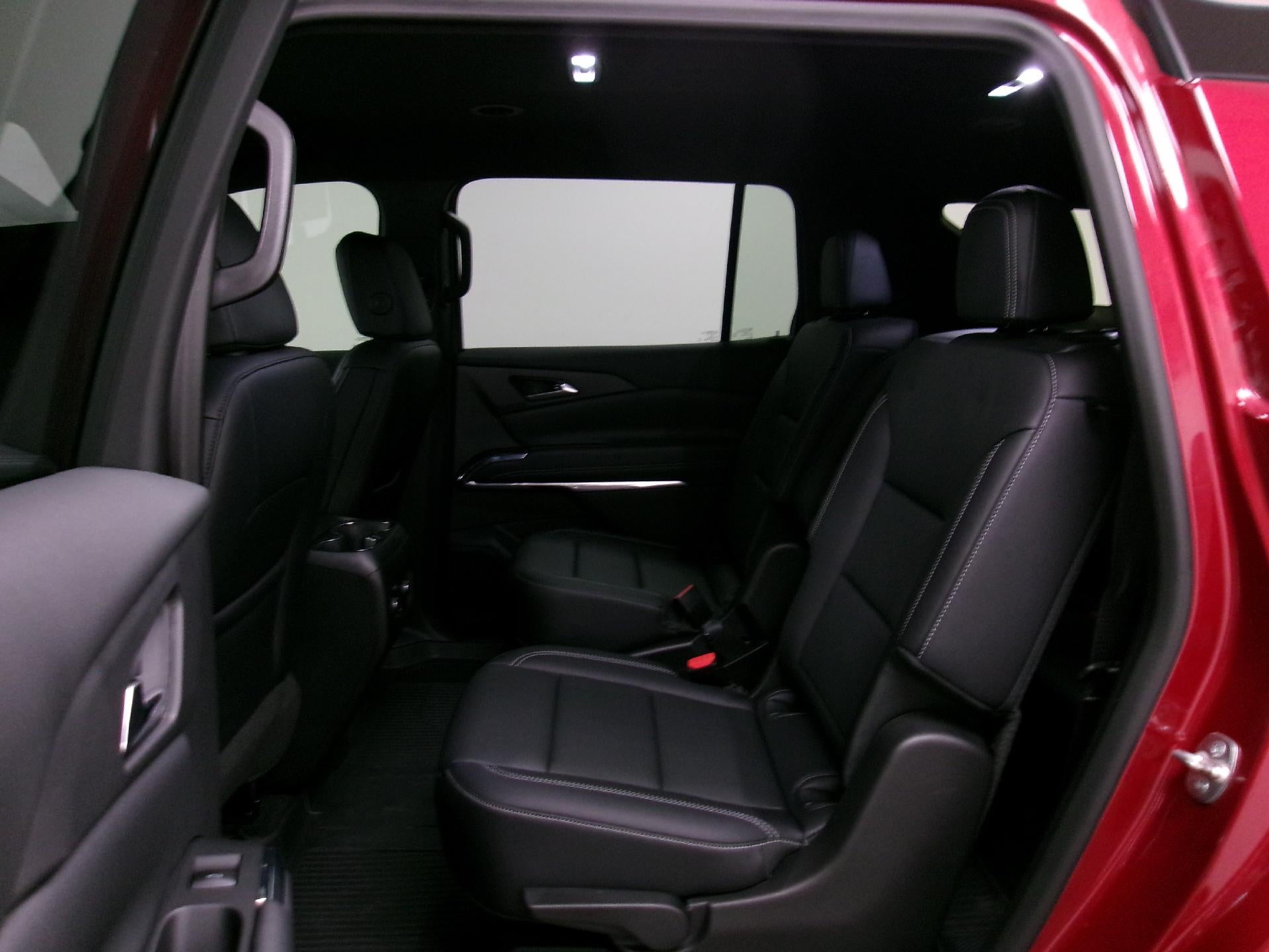 2025 Chevrolet Traverse LT w/1LT