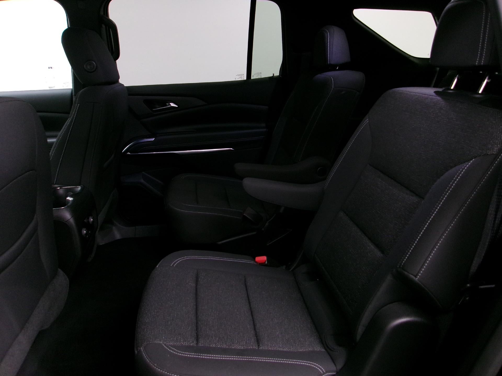 2025 Chevrolet Traverse LT w/2LT