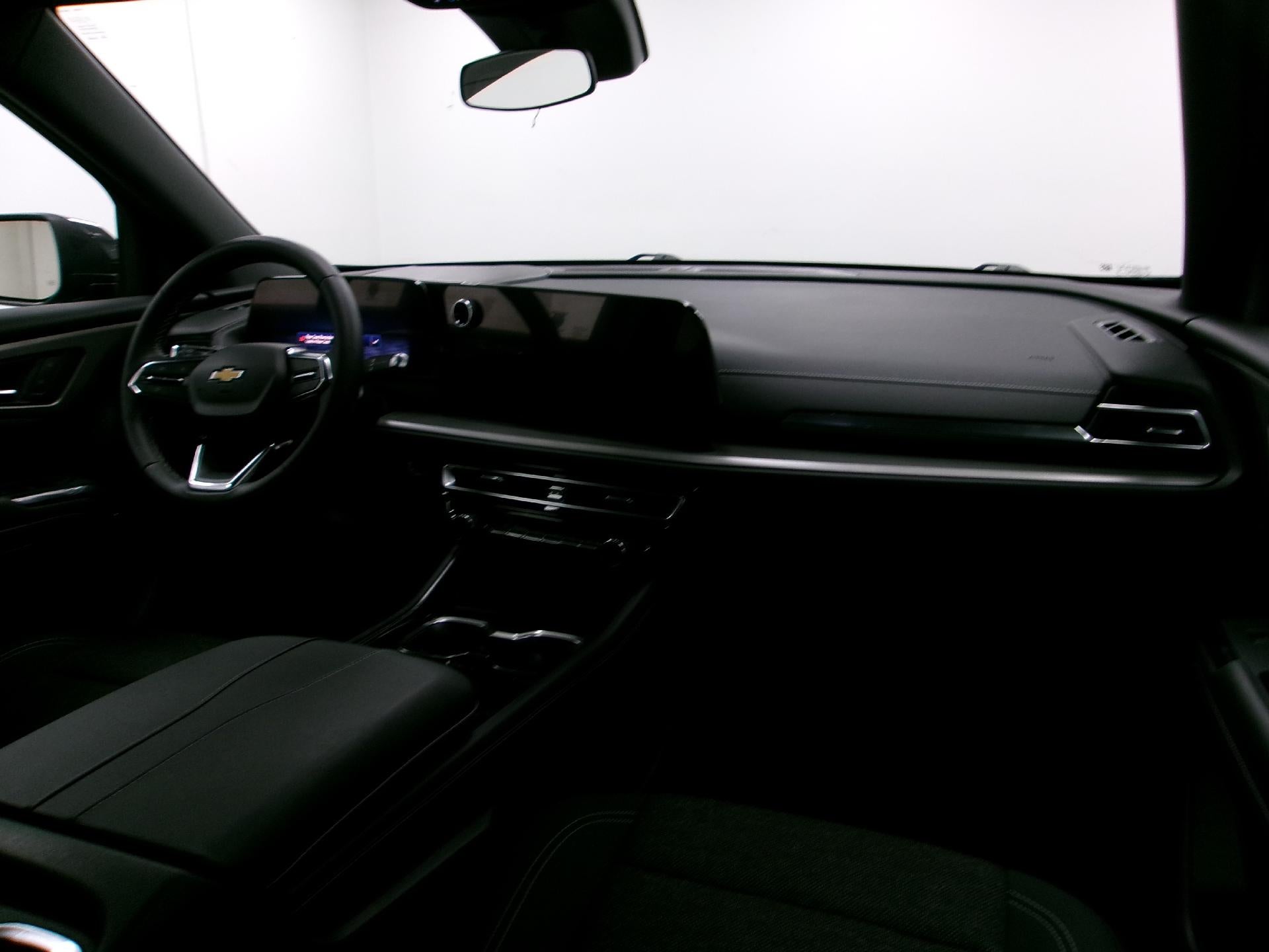 2025 Chevrolet Traverse LT w/2LT