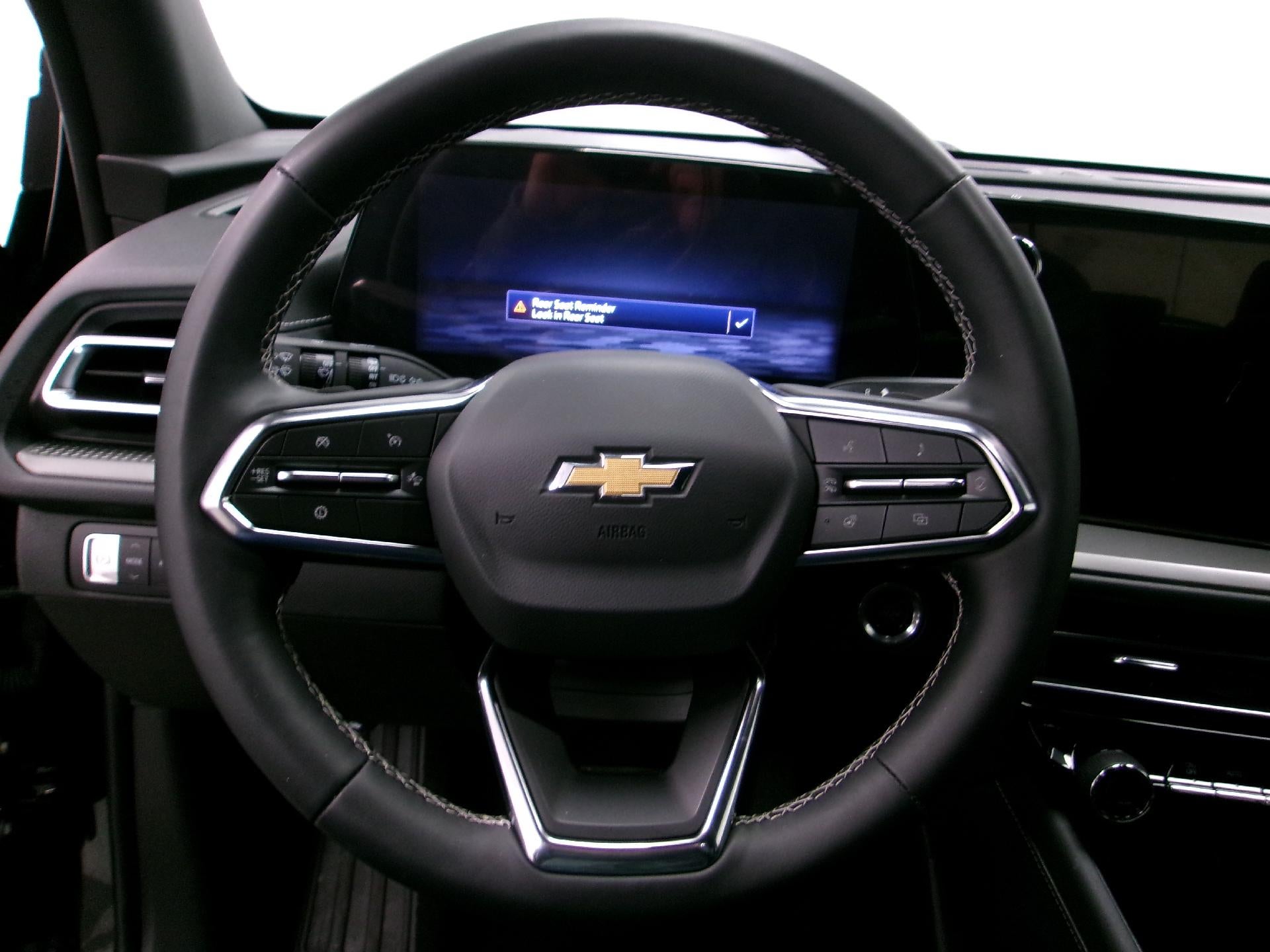 2025 Chevrolet Traverse LT w/2LT