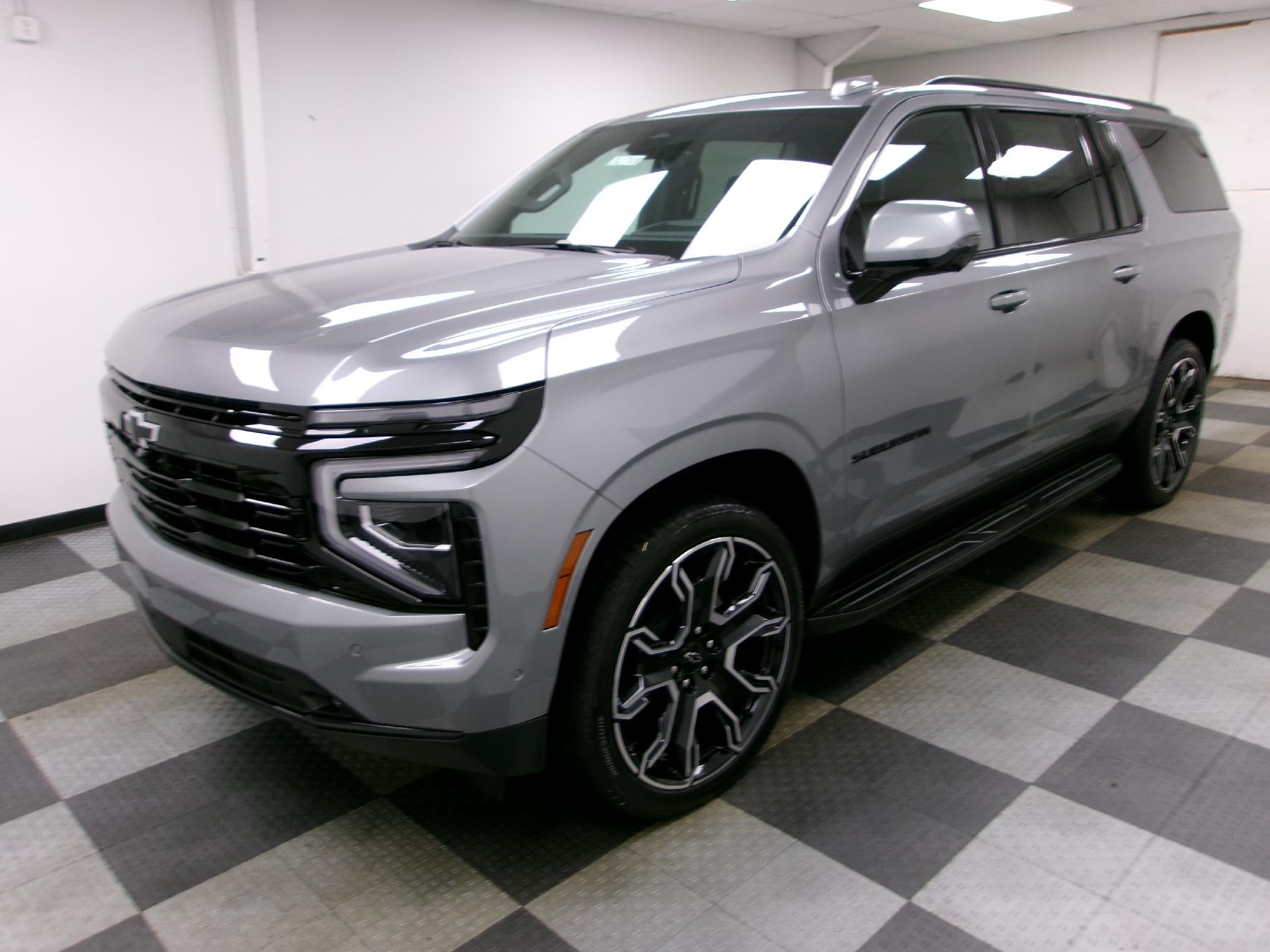 2026 Chevrolet Suburban 4WD RST