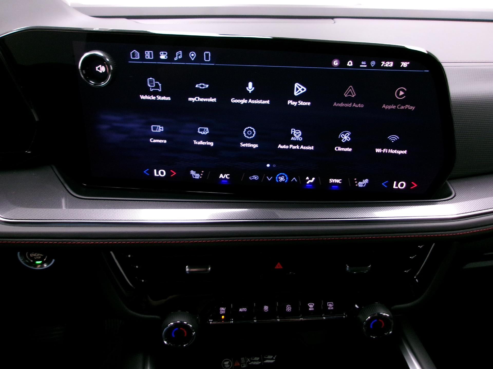 2026 Chevrolet Suburban 4WD RST