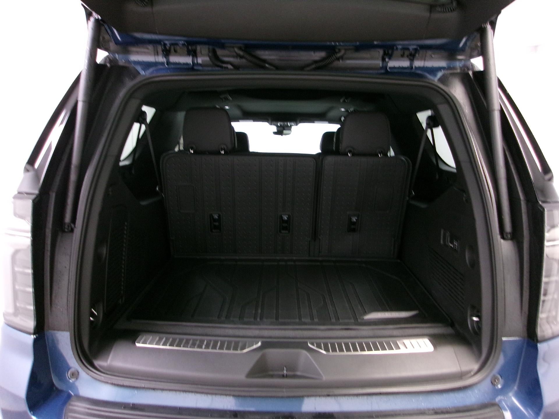 2026 Chevrolet Suburban 4WD High Country