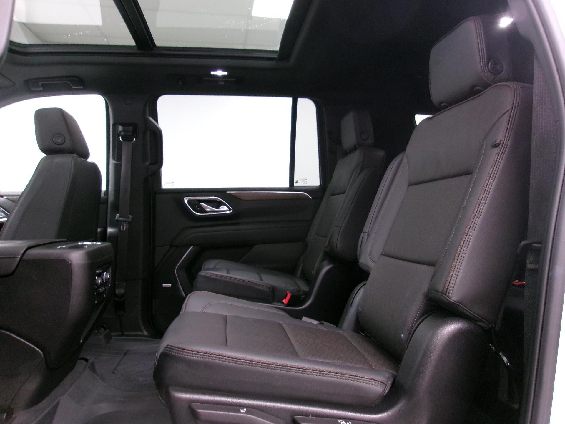 2024 Chevrolet Suburban 4WD High Country
