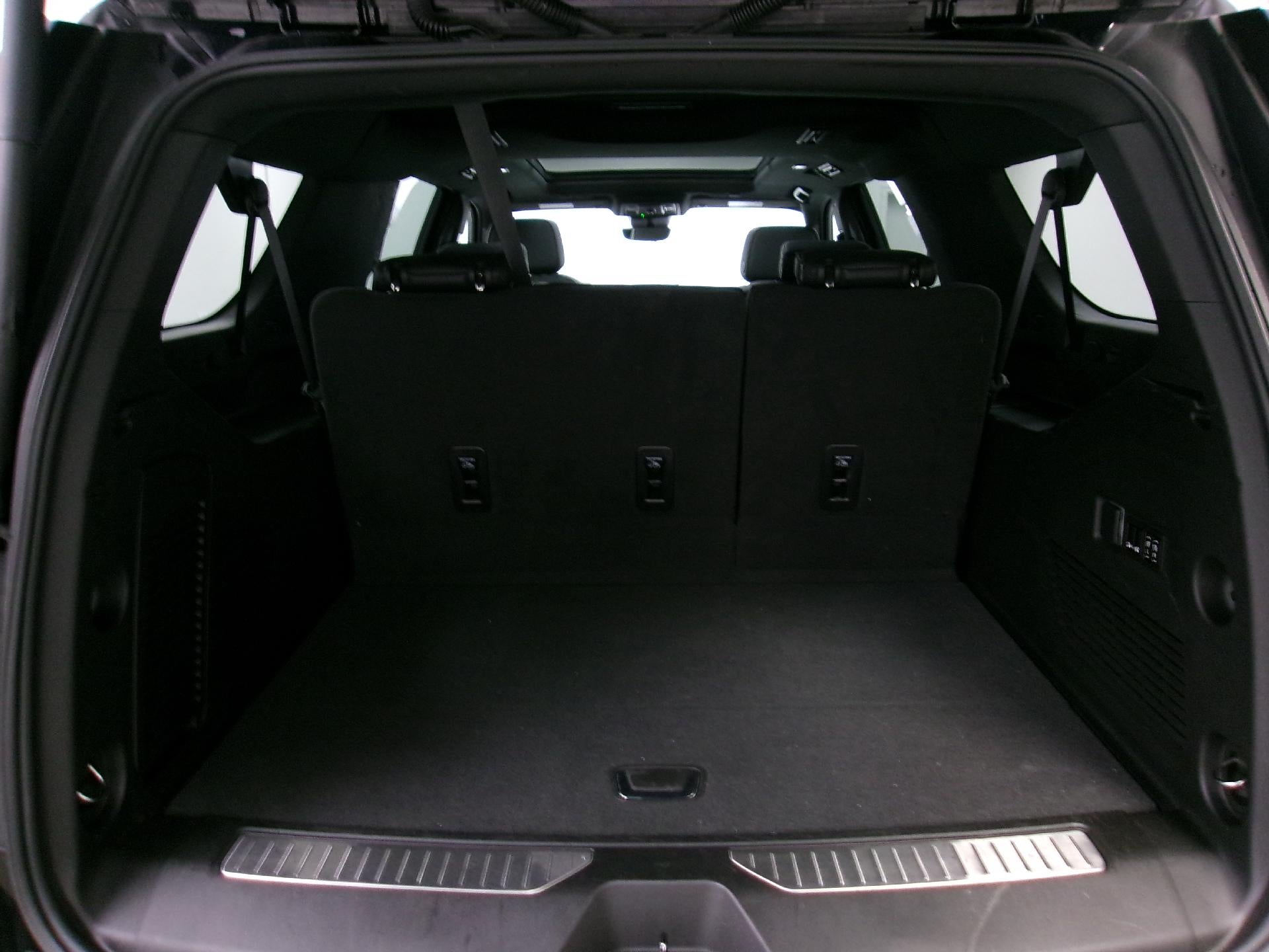 2023 Chevrolet Suburban 4WD High Country