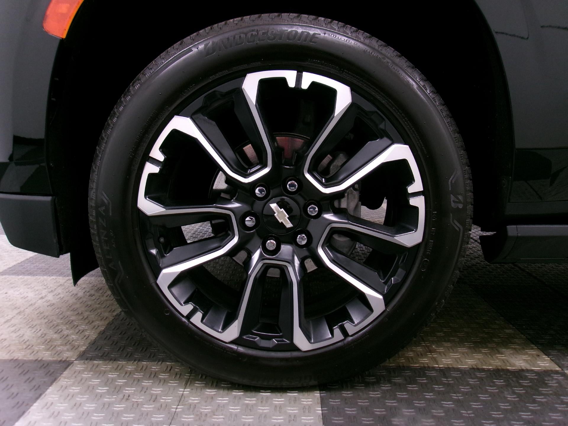 2023 Chevrolet Suburban 4WD High Country