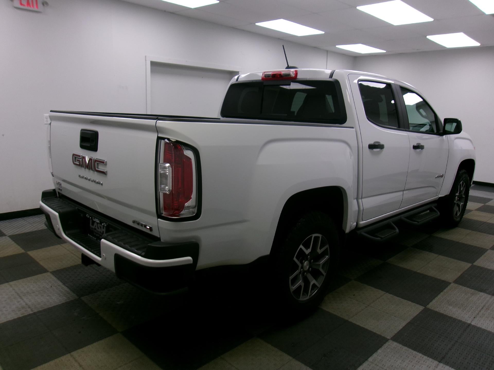 2021 GMC Canyon Crew Cab Short Box 4-Wheel Drive AT4 w/Leather