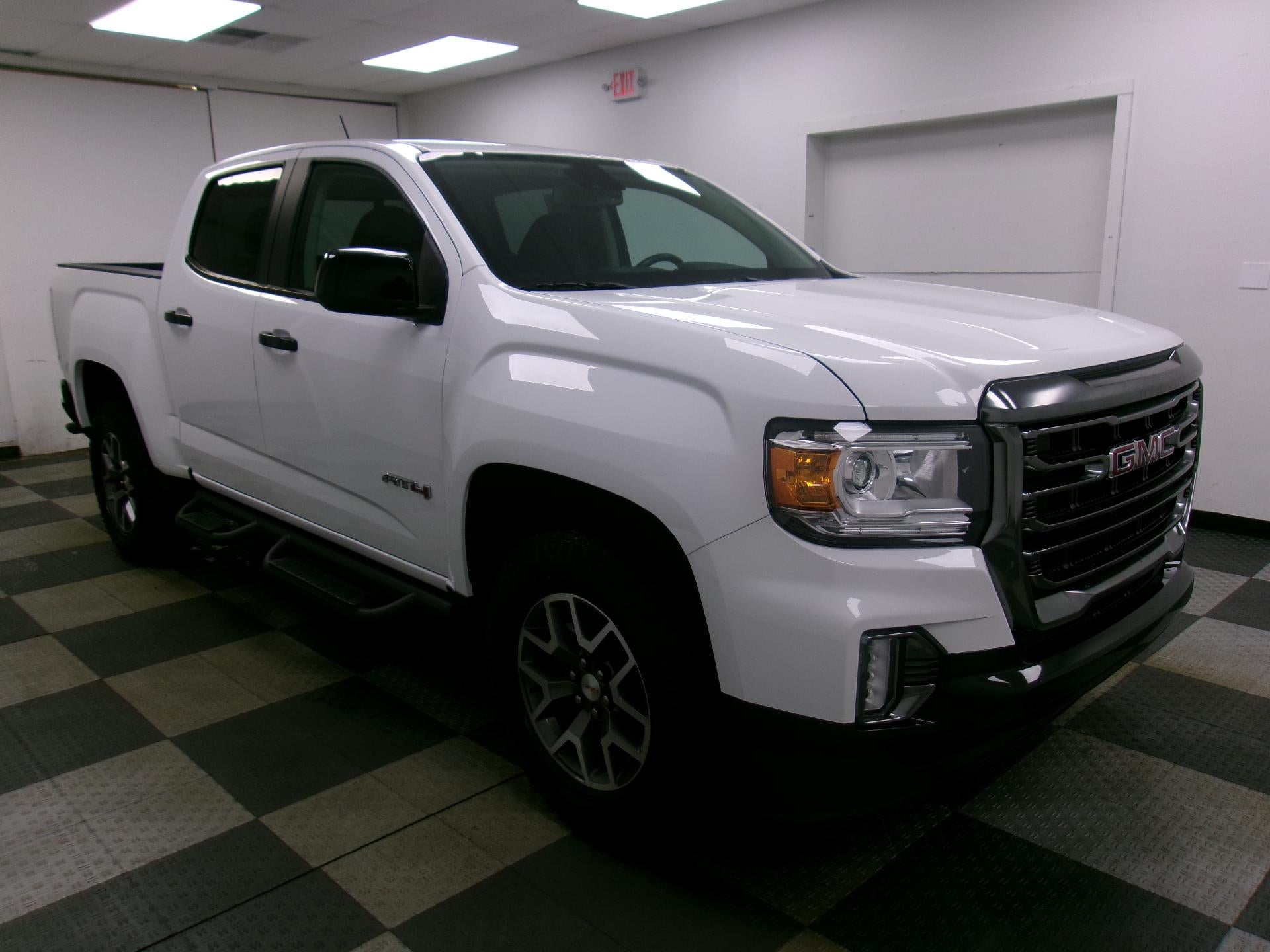 2021 GMC Canyon Crew Cab Short Box 4-Wheel Drive AT4 w/Leather