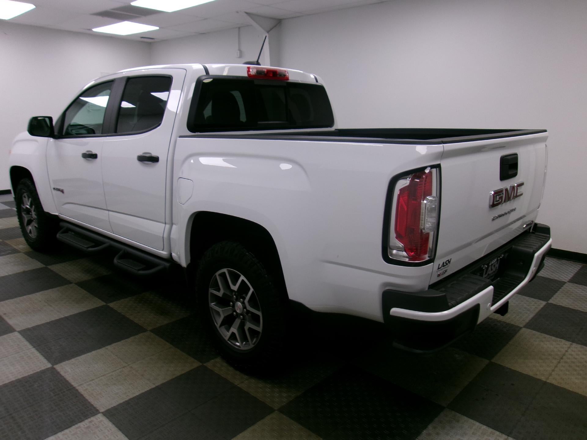 2021 GMC Canyon Crew Cab Short Box 4-Wheel Drive AT4 w/Leather