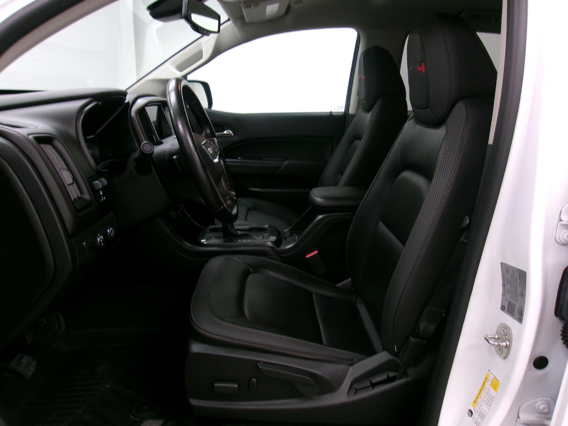 2021 GMC Canyon Crew Cab Short Box 4-Wheel Drive AT4 w/Leather