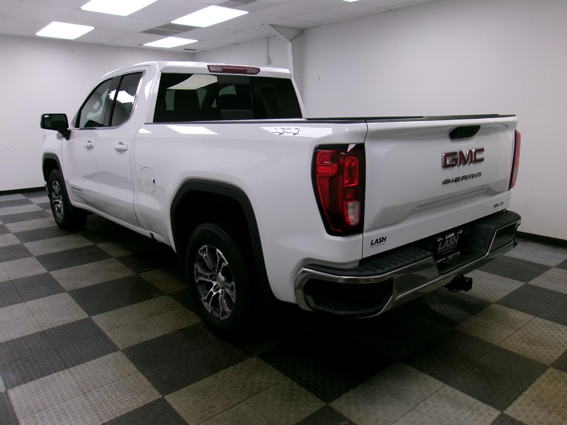 2023 GMC Sierra 1500 Double Cab Standard Box 4-Wheel Drive SLE
