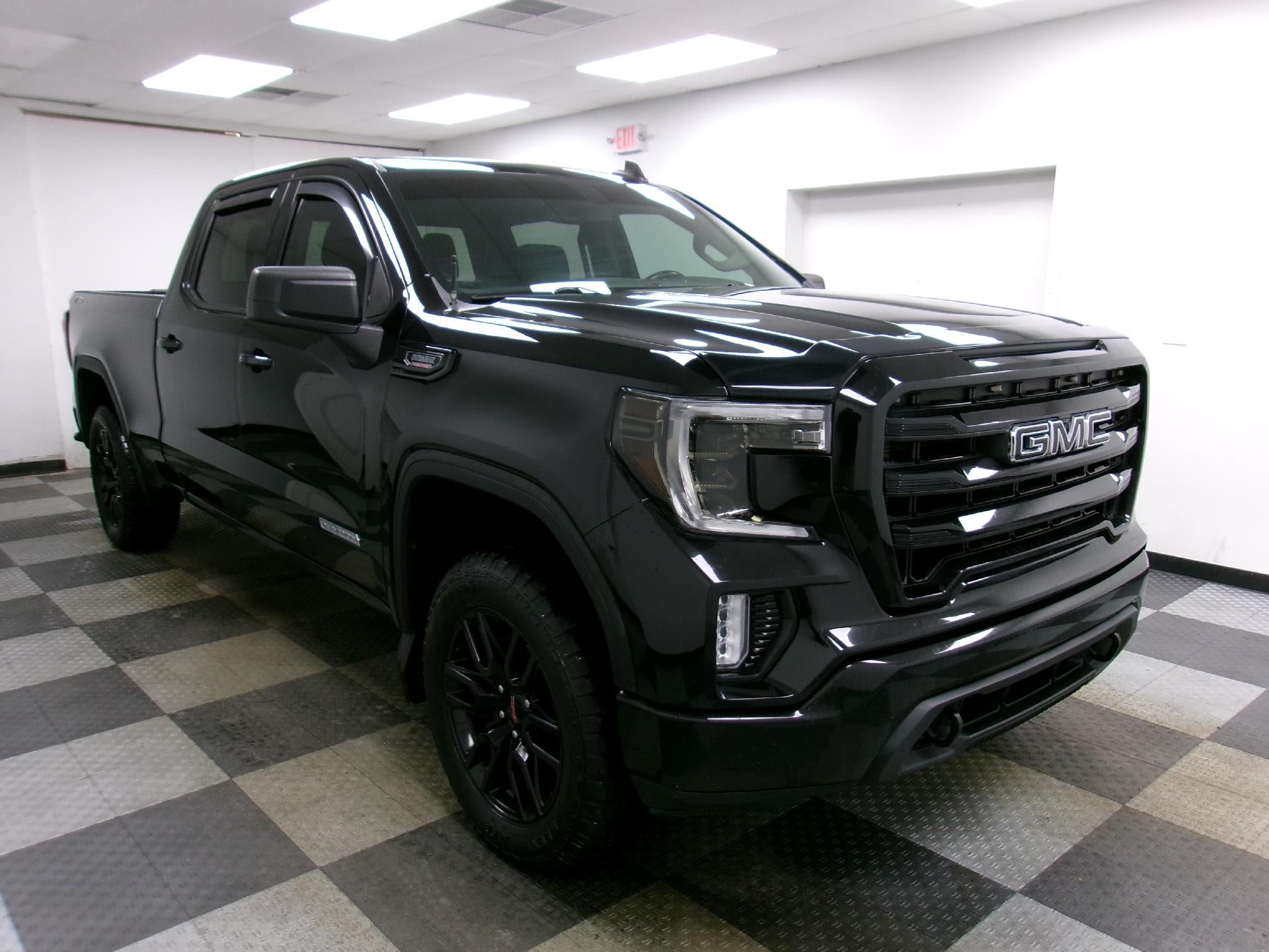 2020 GMC Sierra 1500 Crew Cab Standard Box 4-Wheel Drive Elevation