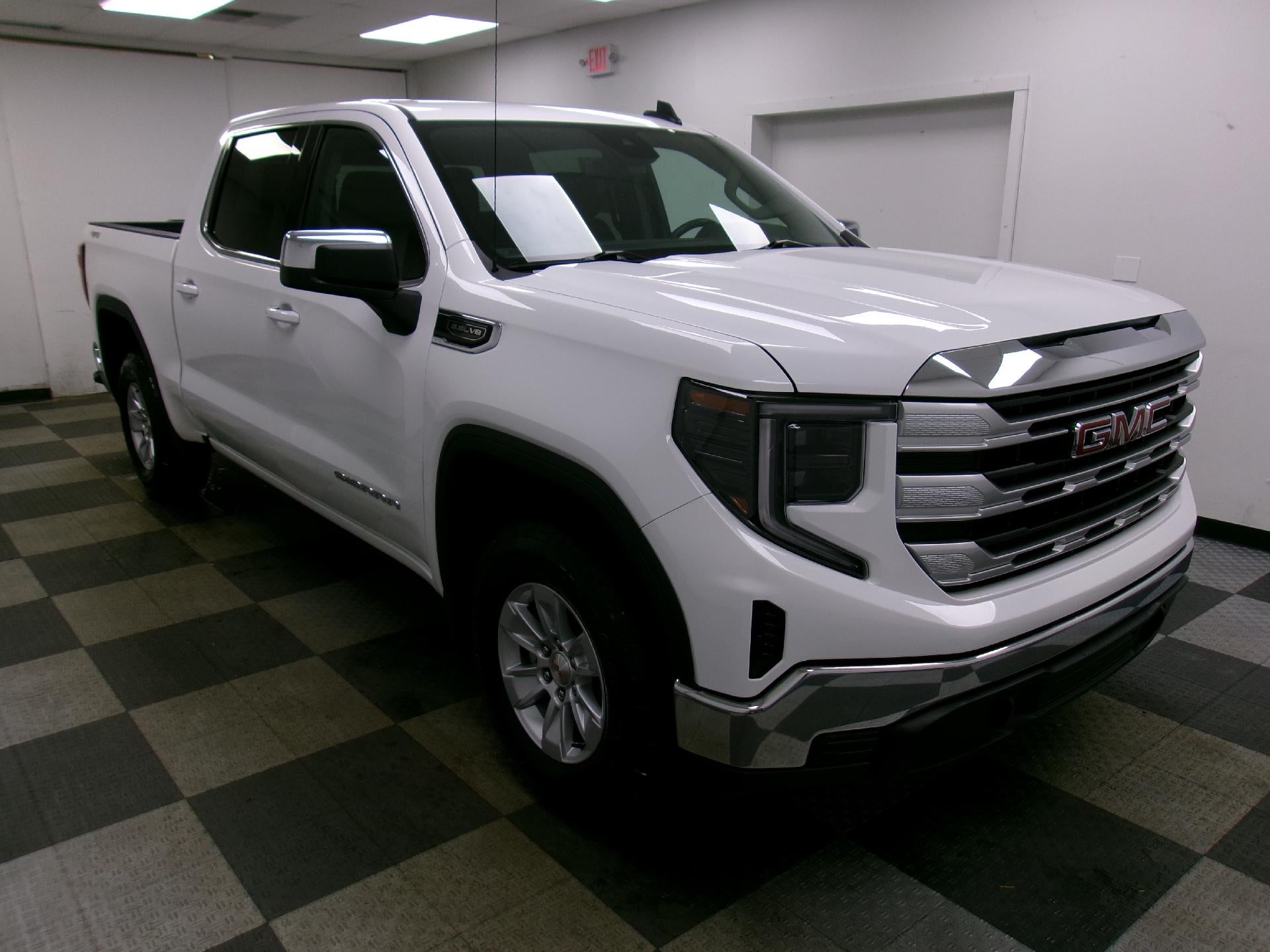 2024 GMC Sierra 1500 Crew Cab Short Box 4-Wheel Drive SLE