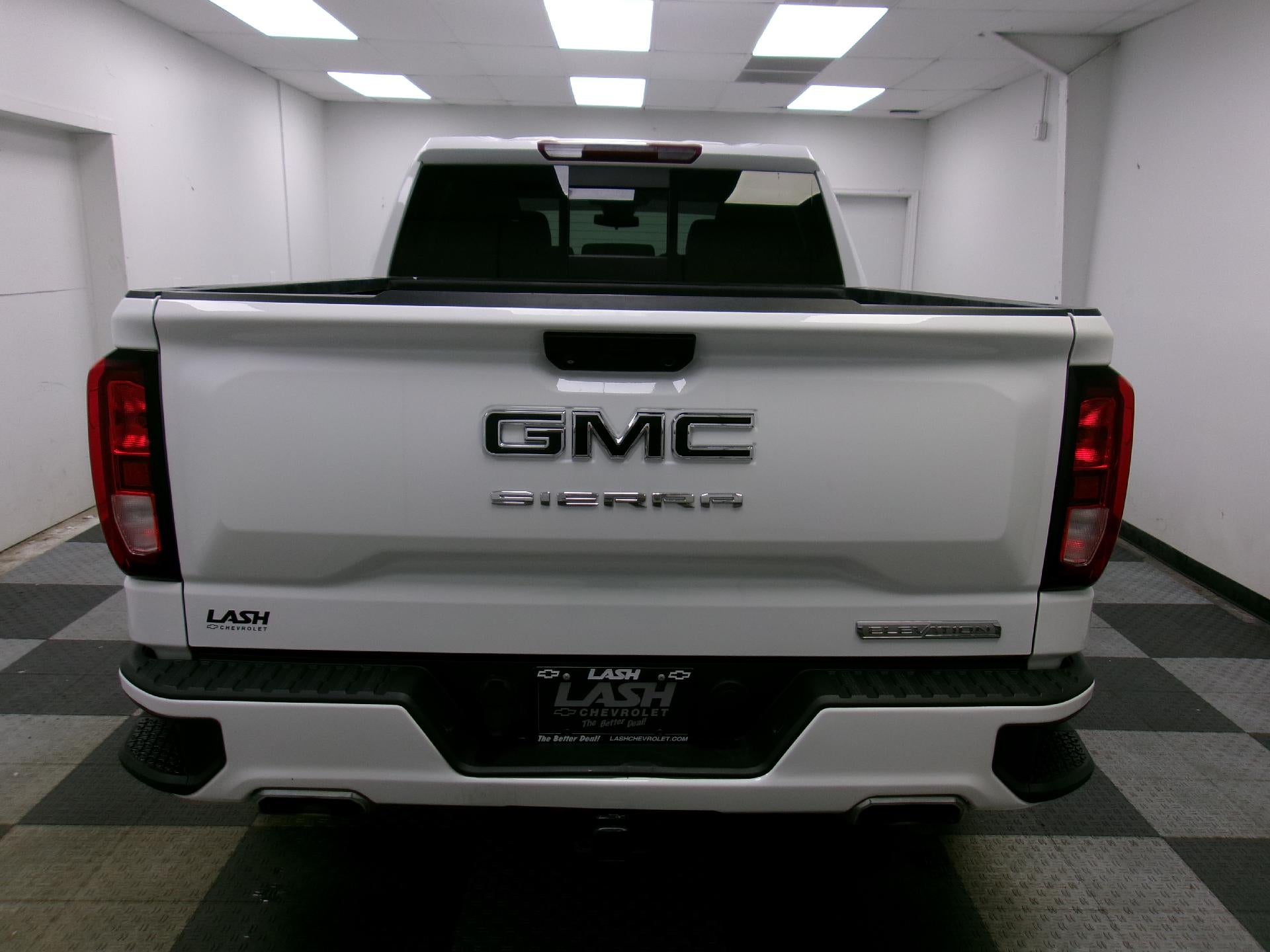 2023 GMC Sierra 1500 Crew Cab Short Box 4-Wheel Drive Elevation 3SB