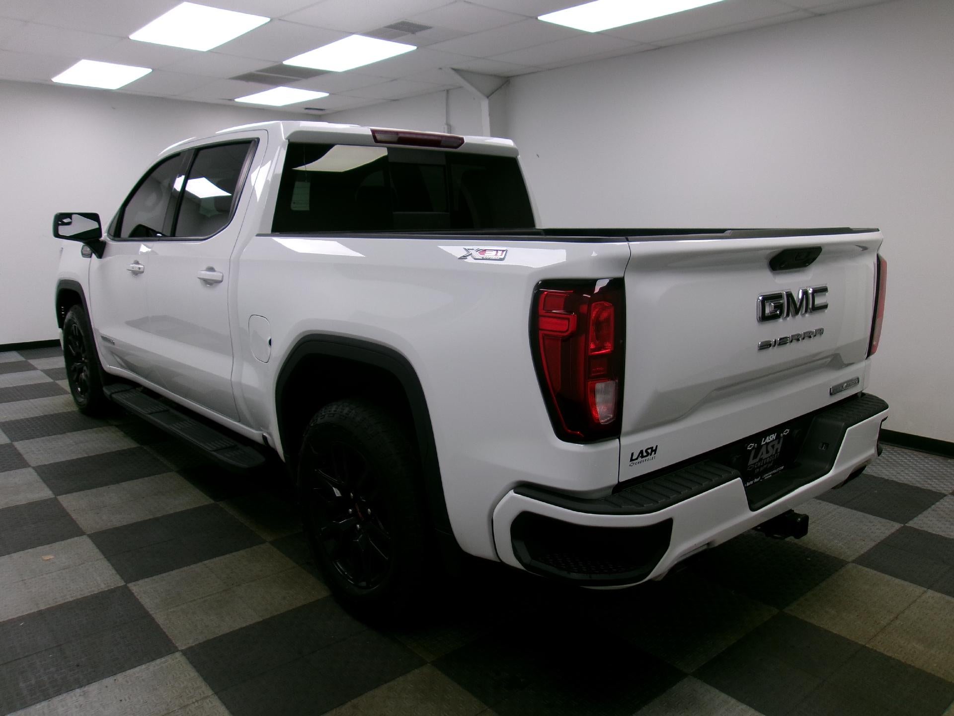 2023 GMC Sierra 1500 Crew Cab Short Box 4-Wheel Drive Elevation 3SB