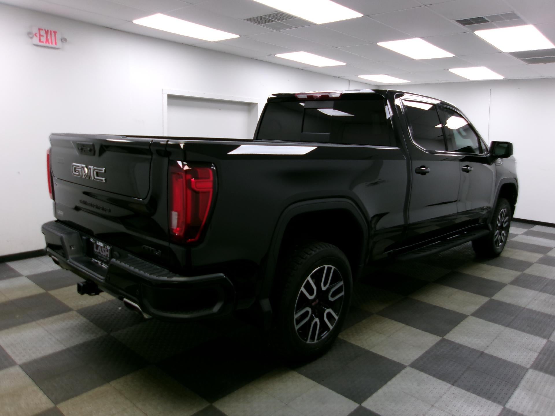 2023 GMC Sierra 1500 Crew Cab Standard Box 4-Wheel Drive AT4