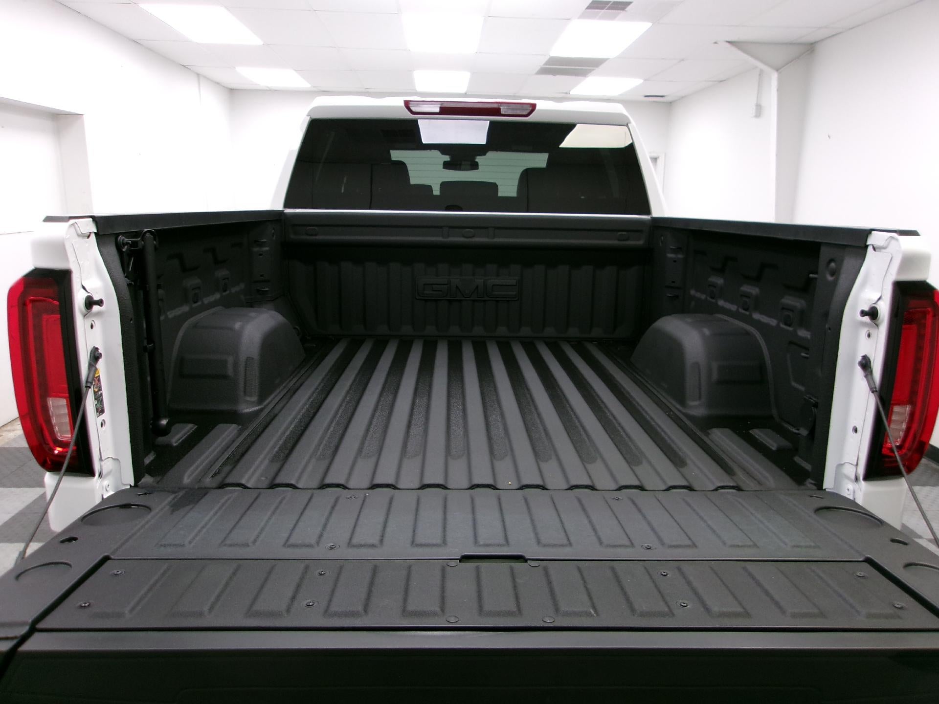 2025 GMC Sierra 1500 Crew Cab Short Box 4-Wheel Drive AT4