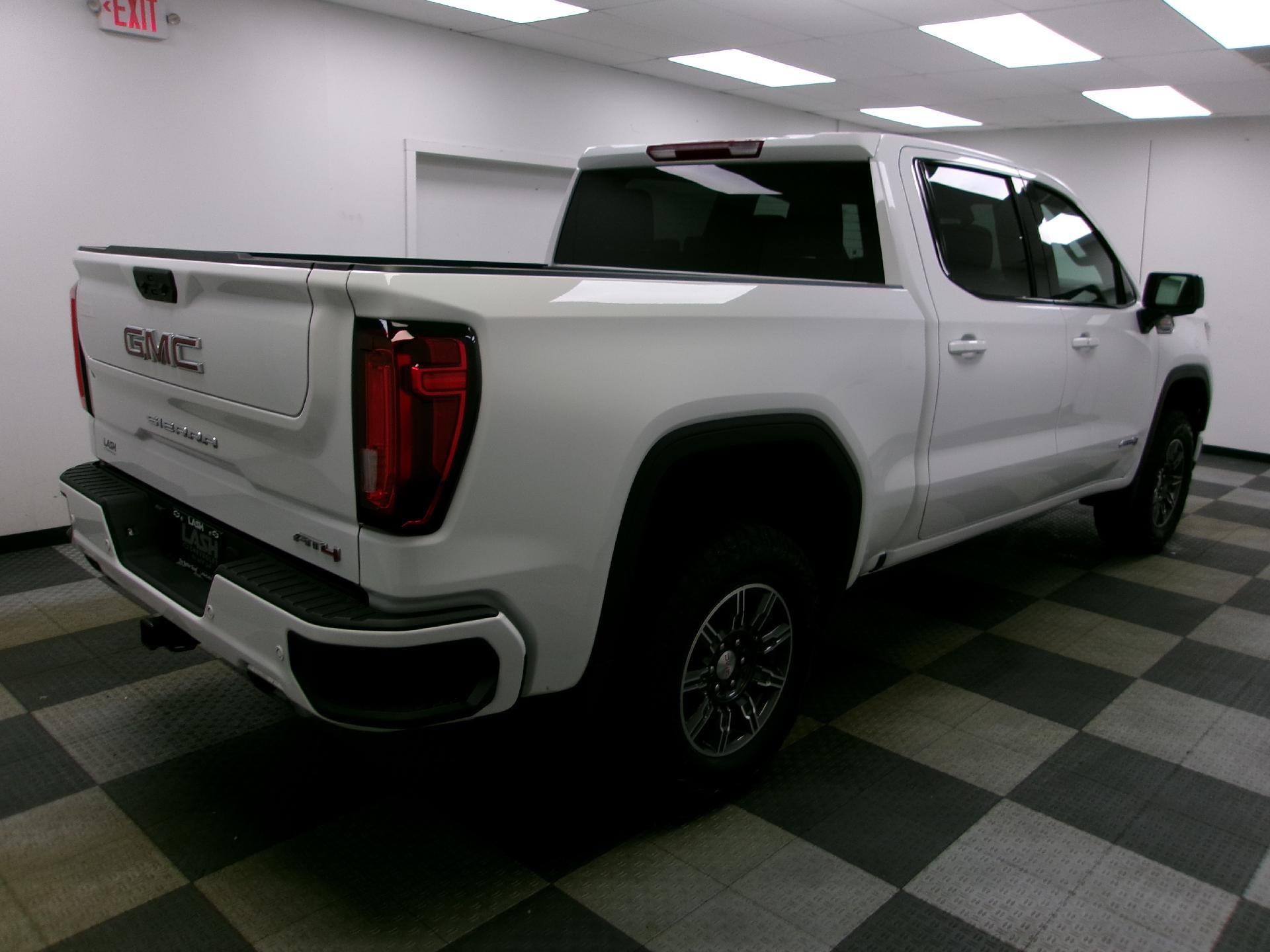 2025 GMC Sierra 1500 Crew Cab Short Box 4-Wheel Drive AT4